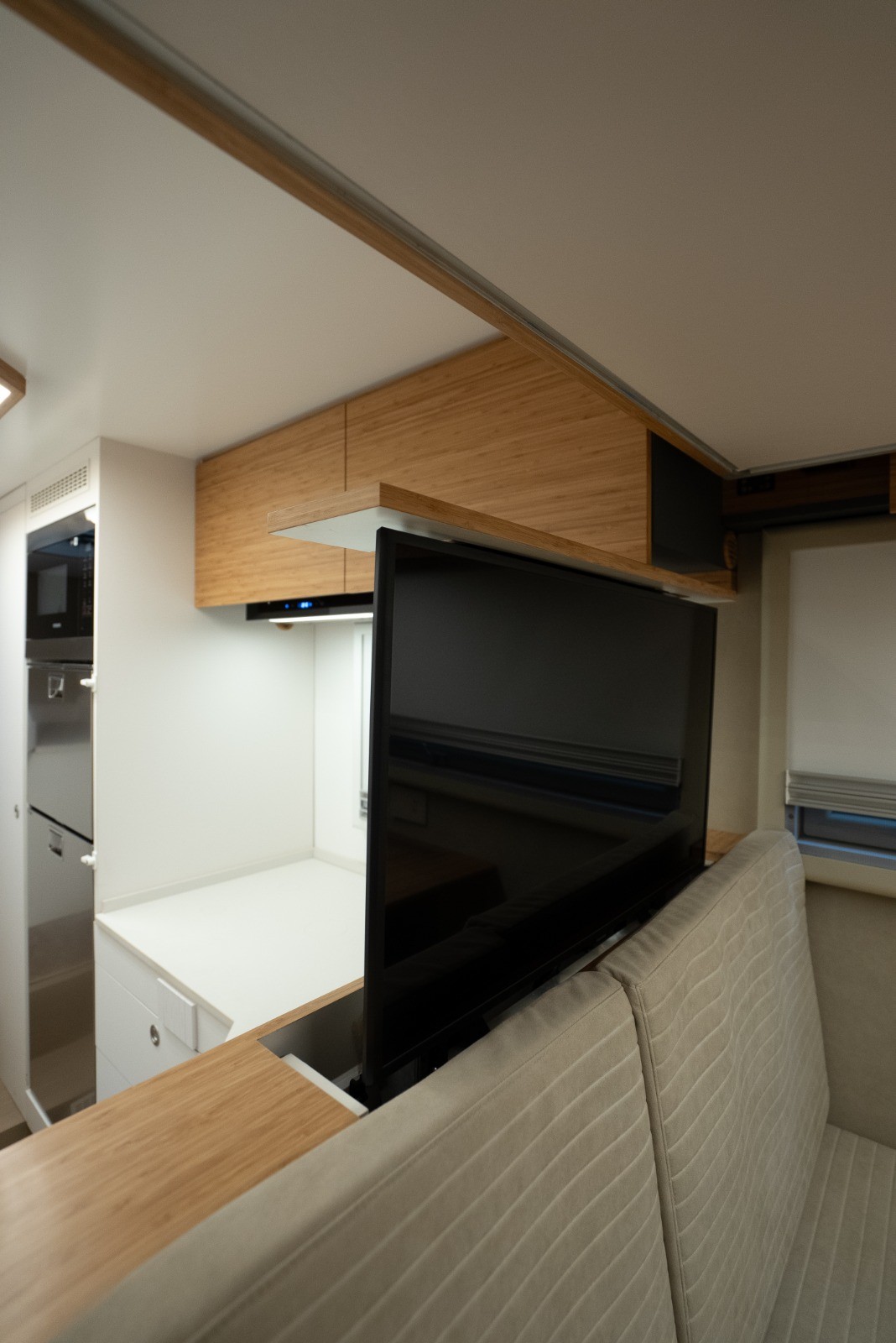MAN TGS 18.400 4x4-image-13