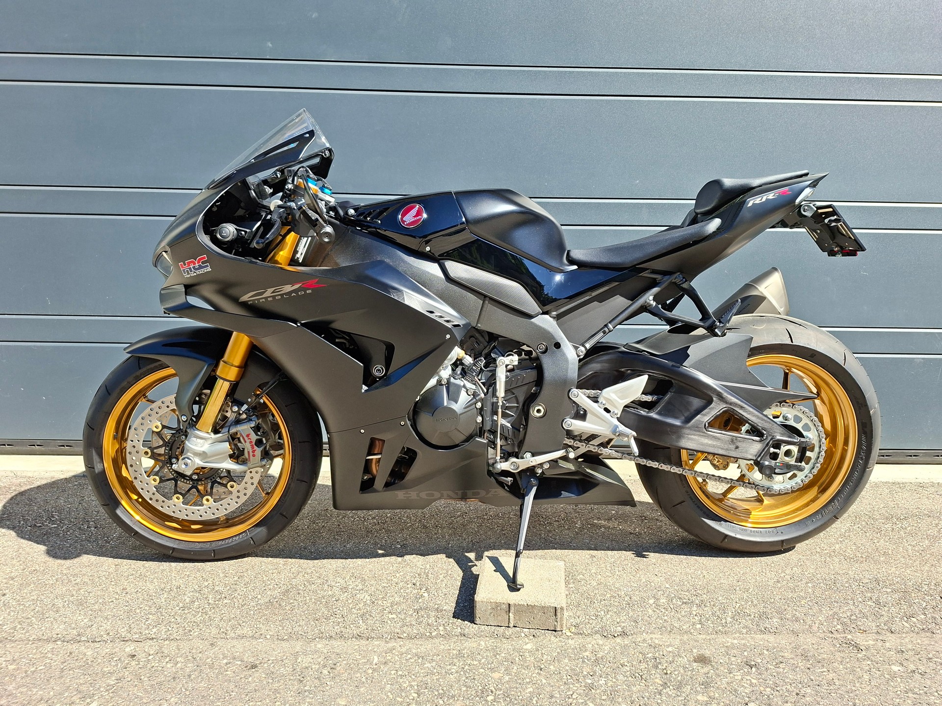 HONDA CBR 1000 RR-R SP "Limited Edition"-image-0