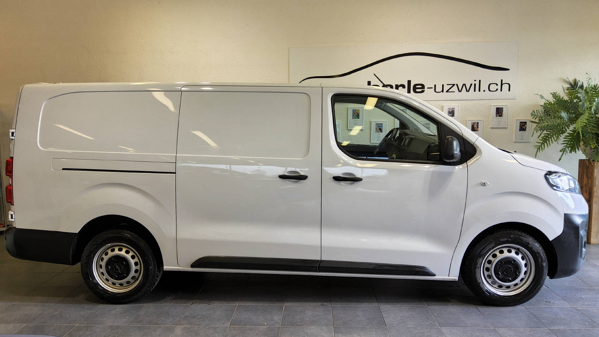 OPEL Vivaro Cargo XL 2.0 D 144 S/S-showroom-element-1