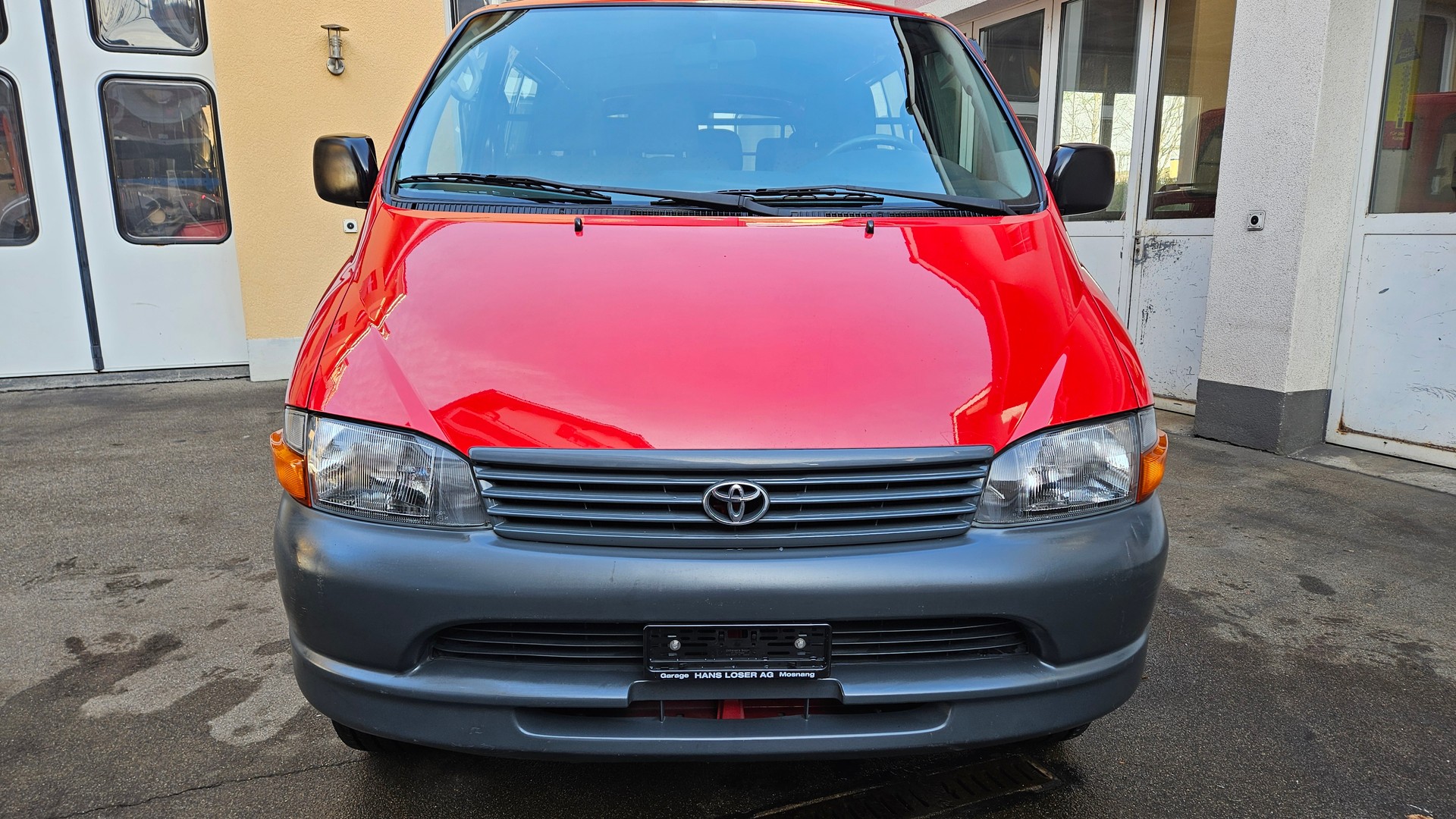 TOYOTA Hiace D-4D LWB 4WD Kombi-showroom-element-2