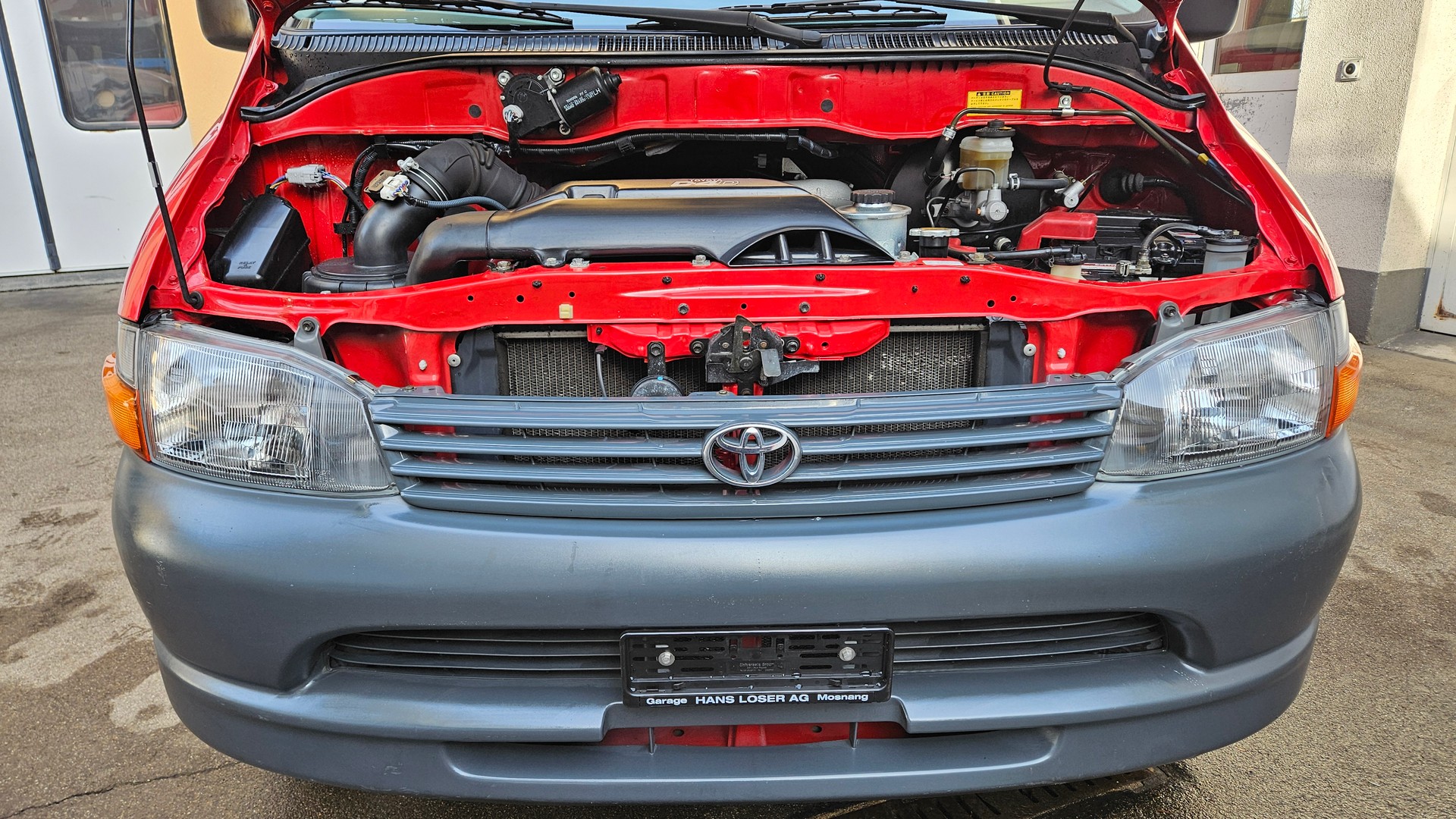 TOYOTA Hiace D-4D LWB 4WD Kombi-image-8