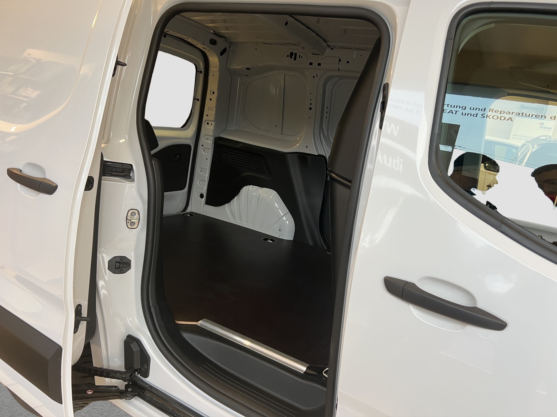 OPEL Combo Cargo 1.2 start/stop Blitz-image-9