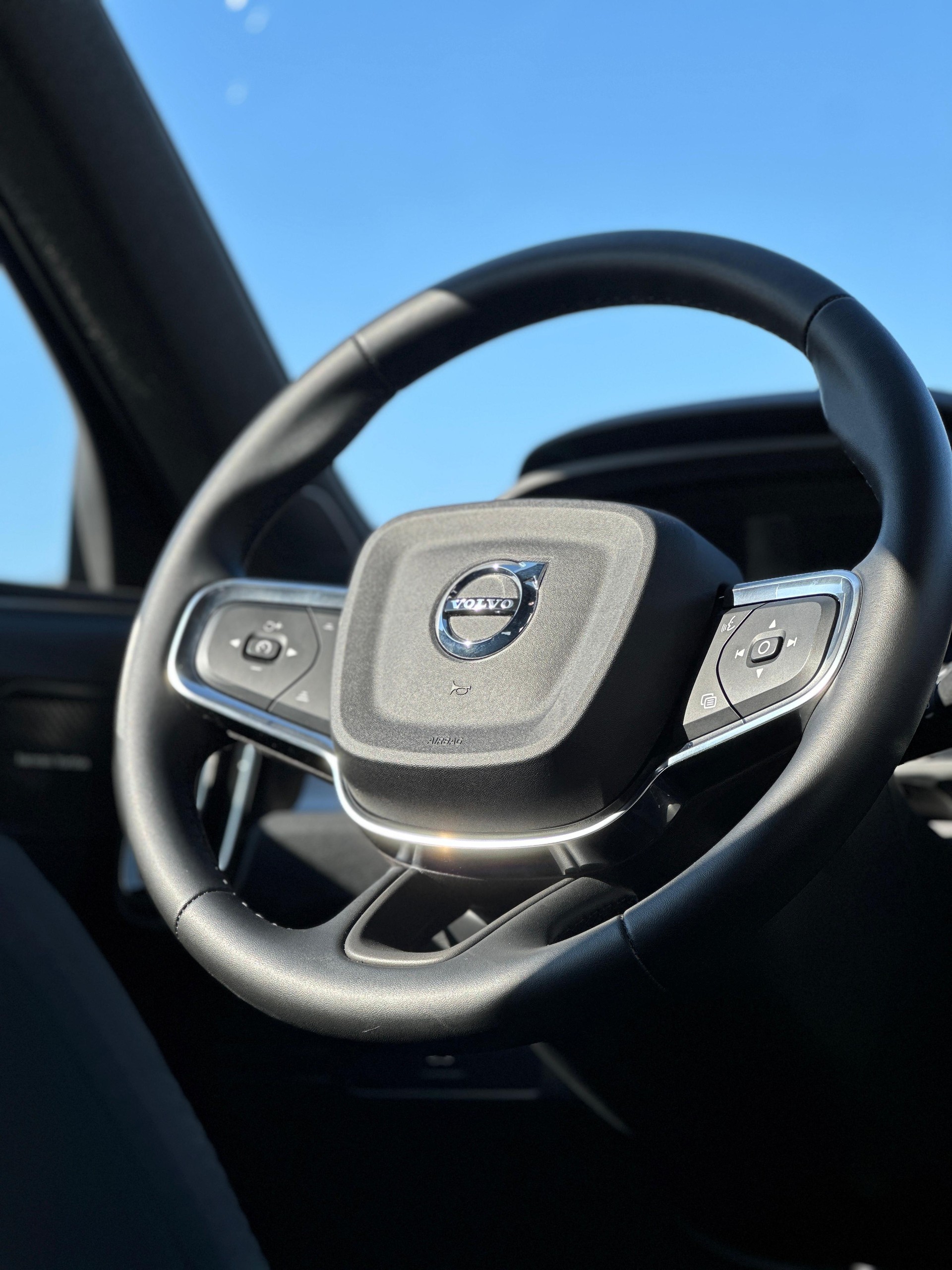 VOLVO XC40 2.0 B3 MH Core-image-9