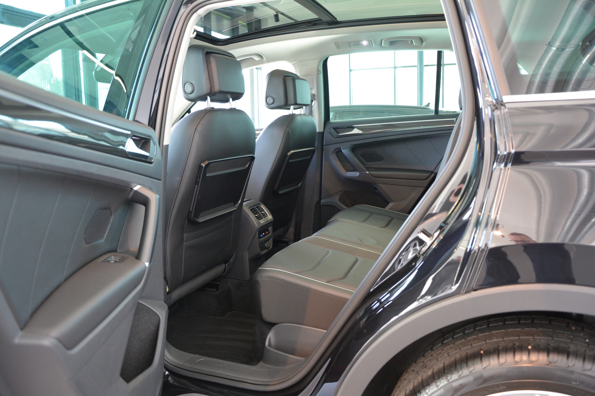VW Tiguan 2.0TSI Highline 4Motion DSG-image-10