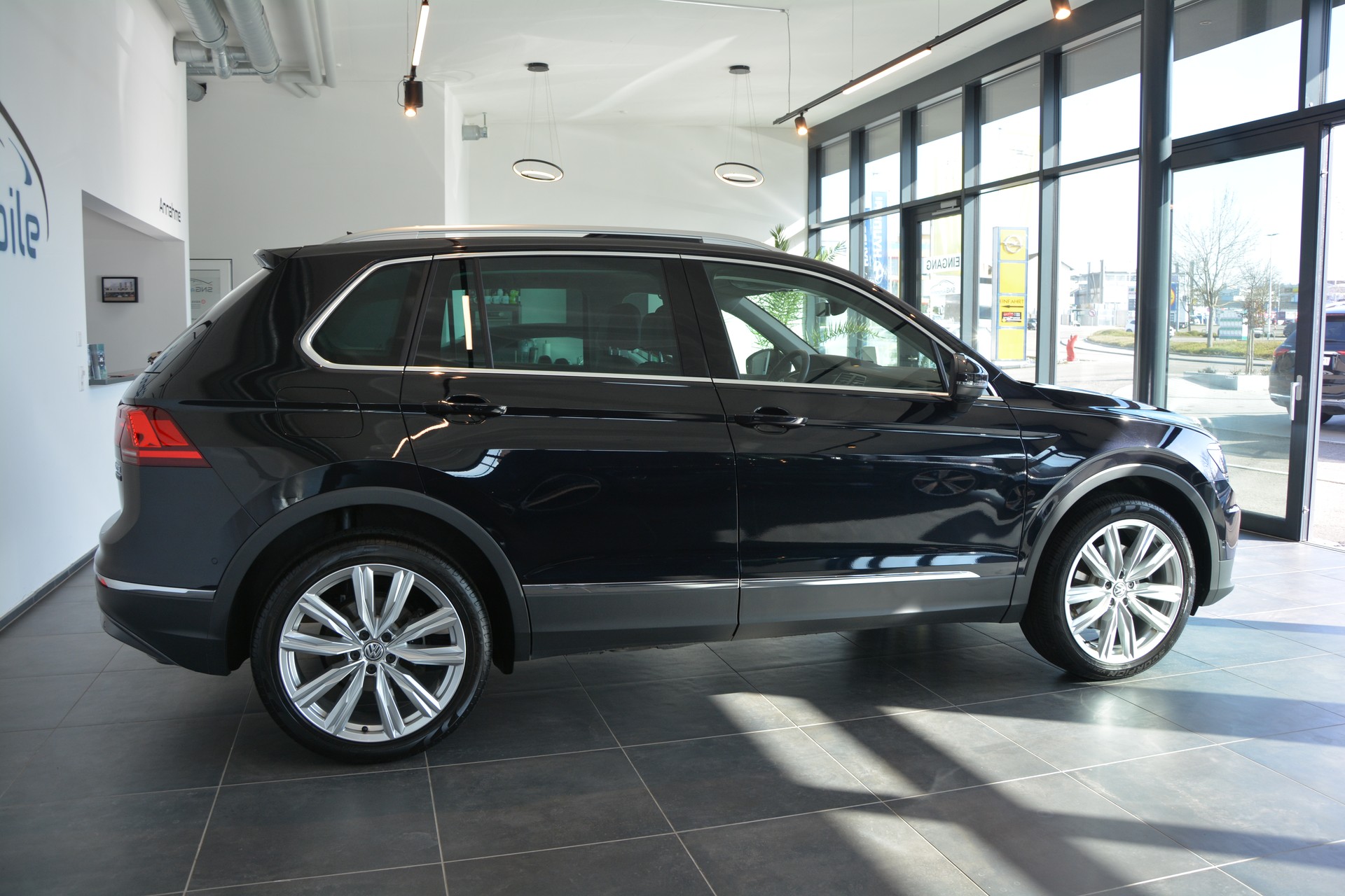 VW Tiguan 2.0TSI Highline 4Motion DSG-image-5