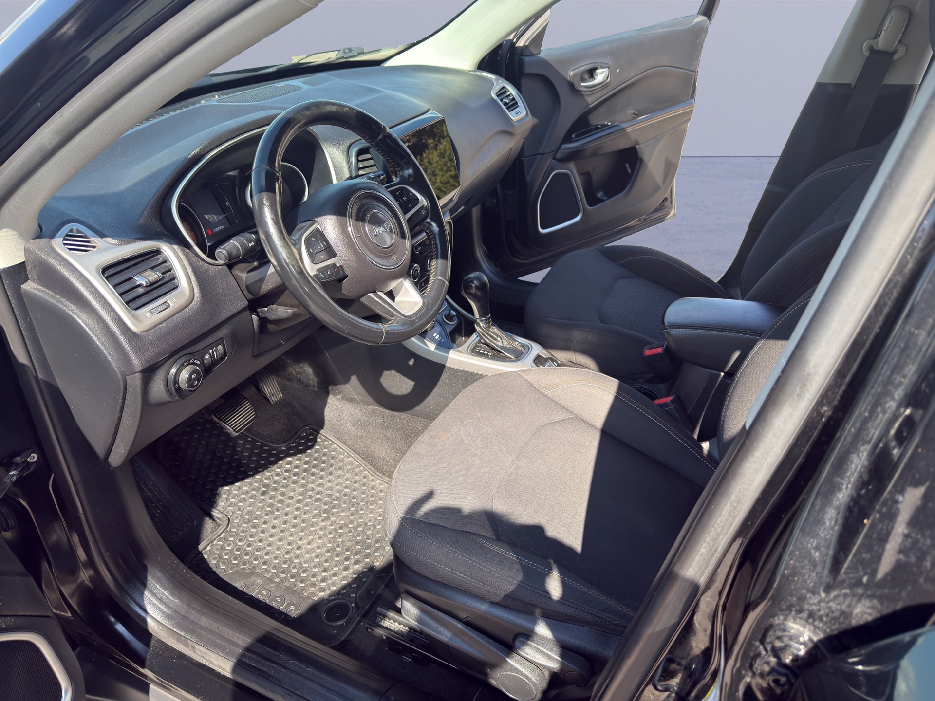 JEEP Compass 2.0CRD Longtitude AWD 9ATX-image-14