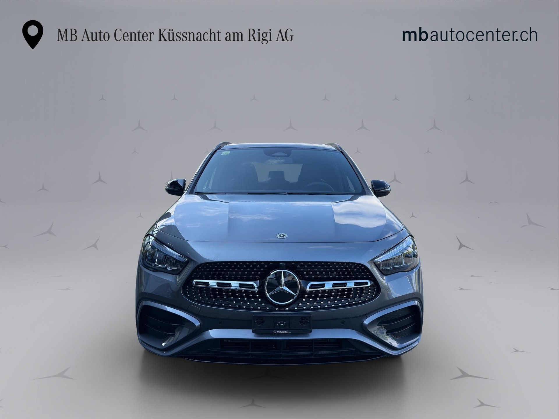 MERCEDES-BENZ GLA 250 Swiss Star AMG Line 4matic-showroom-element-1