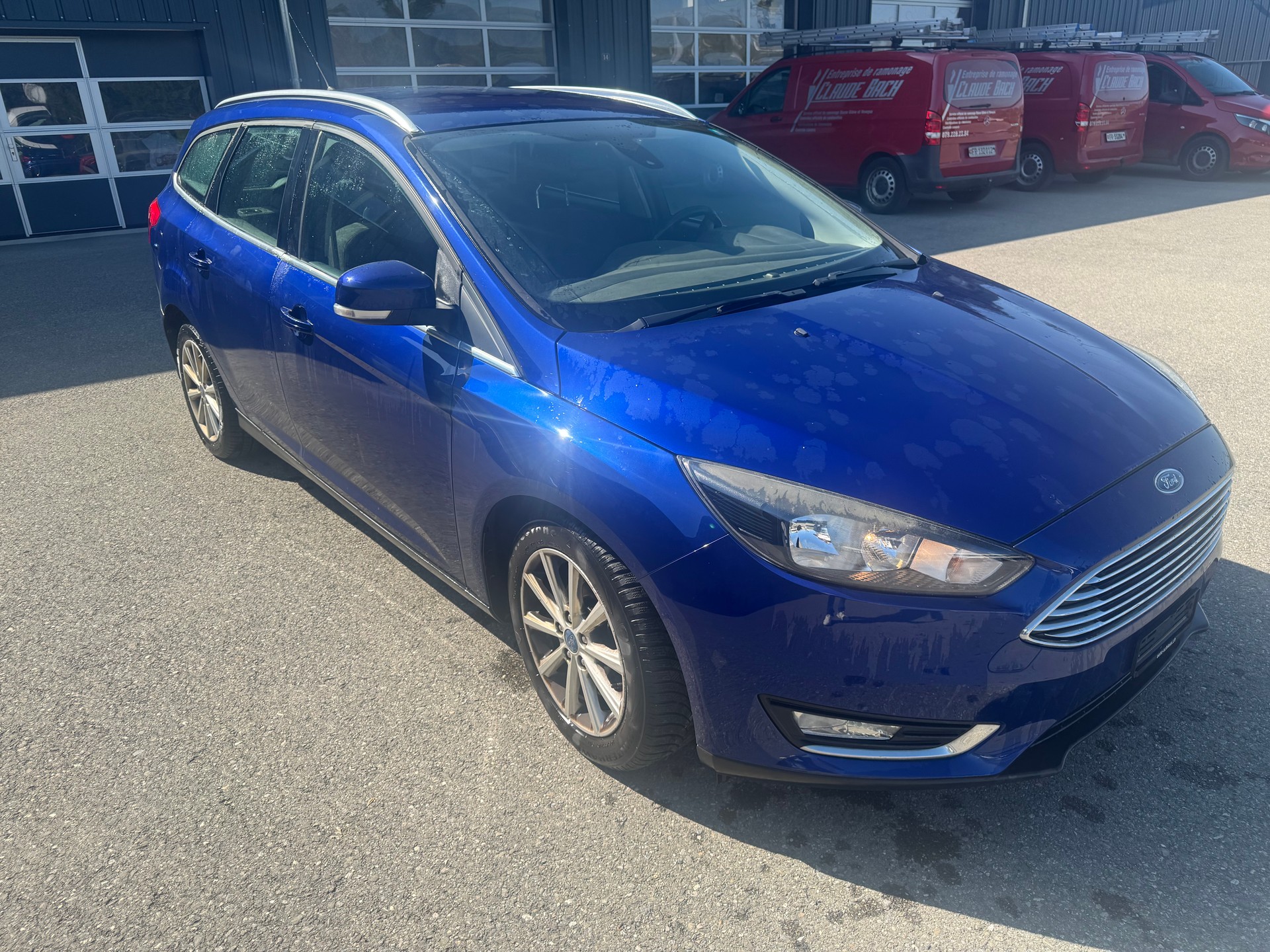 FORD Focus 1.0 SCTi Titanium-image-6
