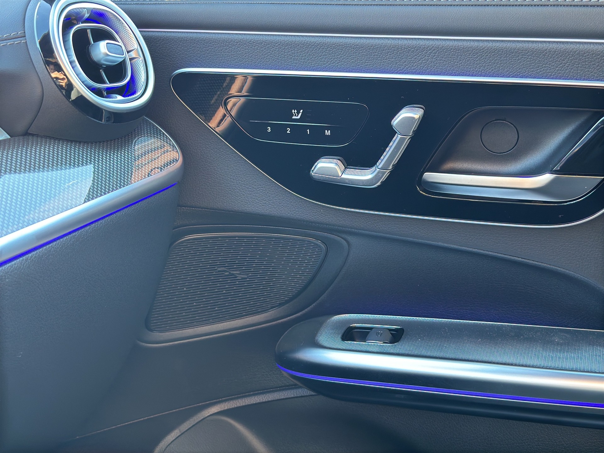 MERCEDES-BENZ CLE 200 AMG 9G-Tronic-image-14