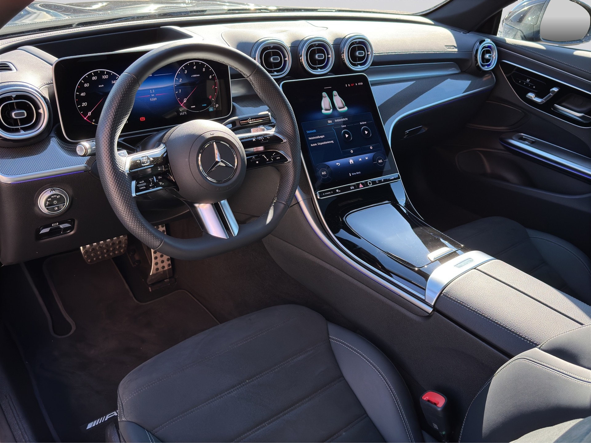 MERCEDES-BENZ CLE 200 AMG 9G-Tronic-image-6