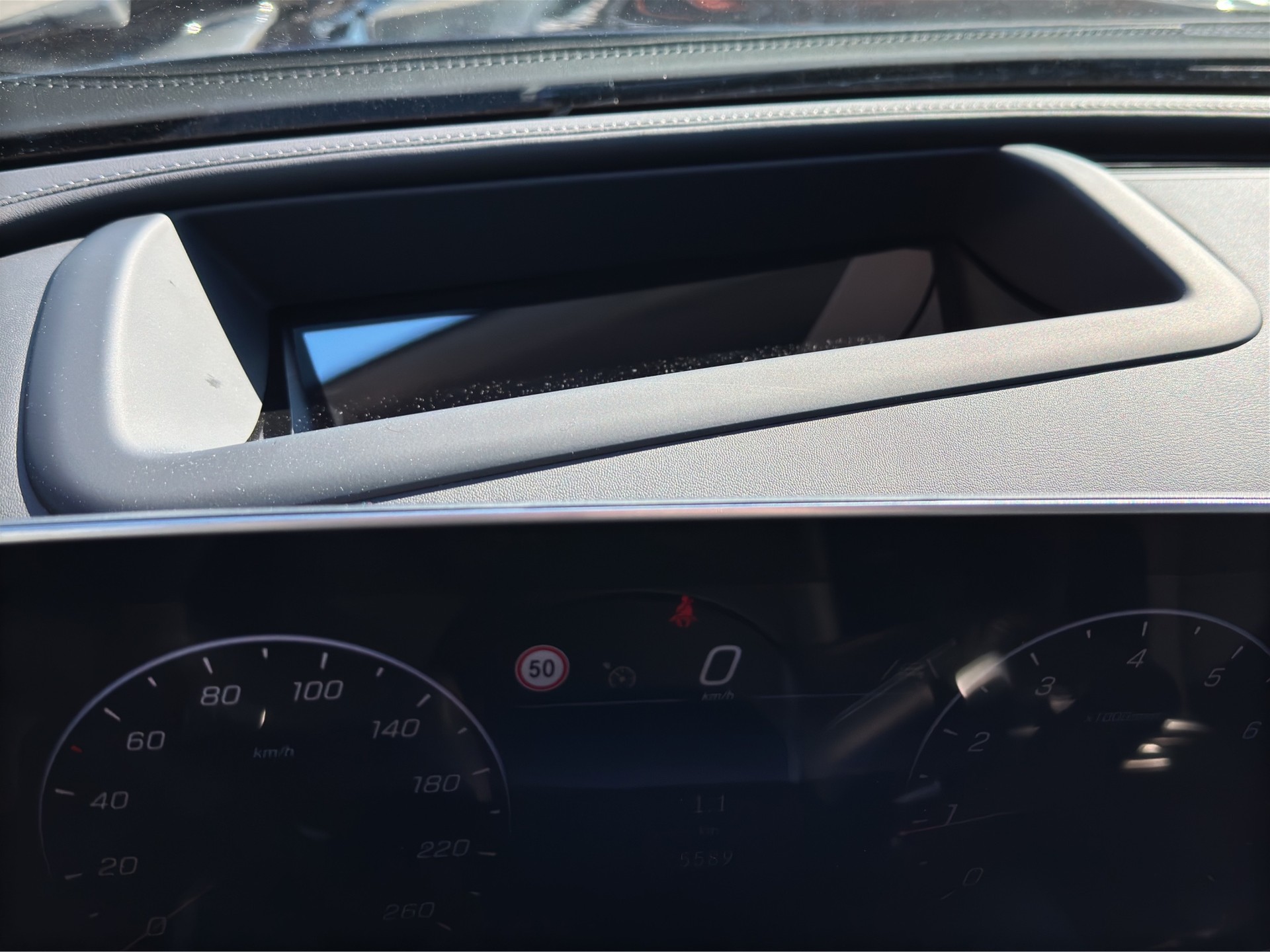 MERCEDES-BENZ CLE 200 AMG 9G-Tronic-image-13
