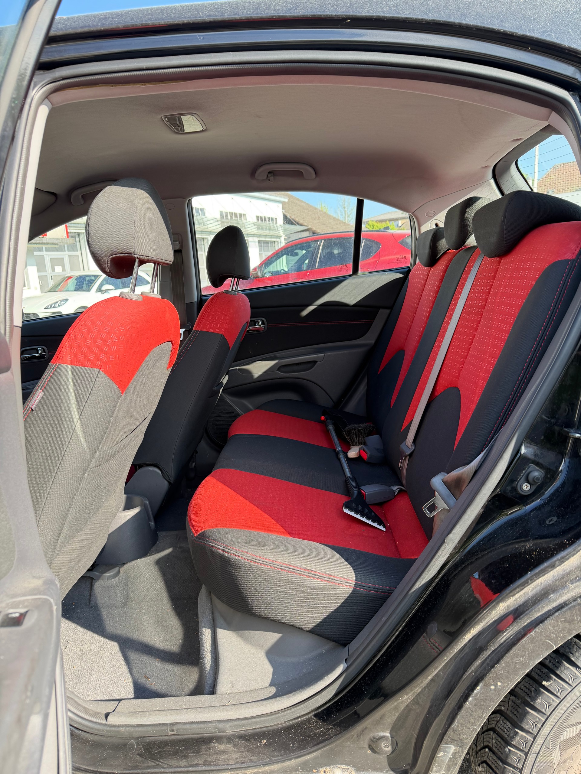 KIA Rio 1.5 CRDi Trend-image-11