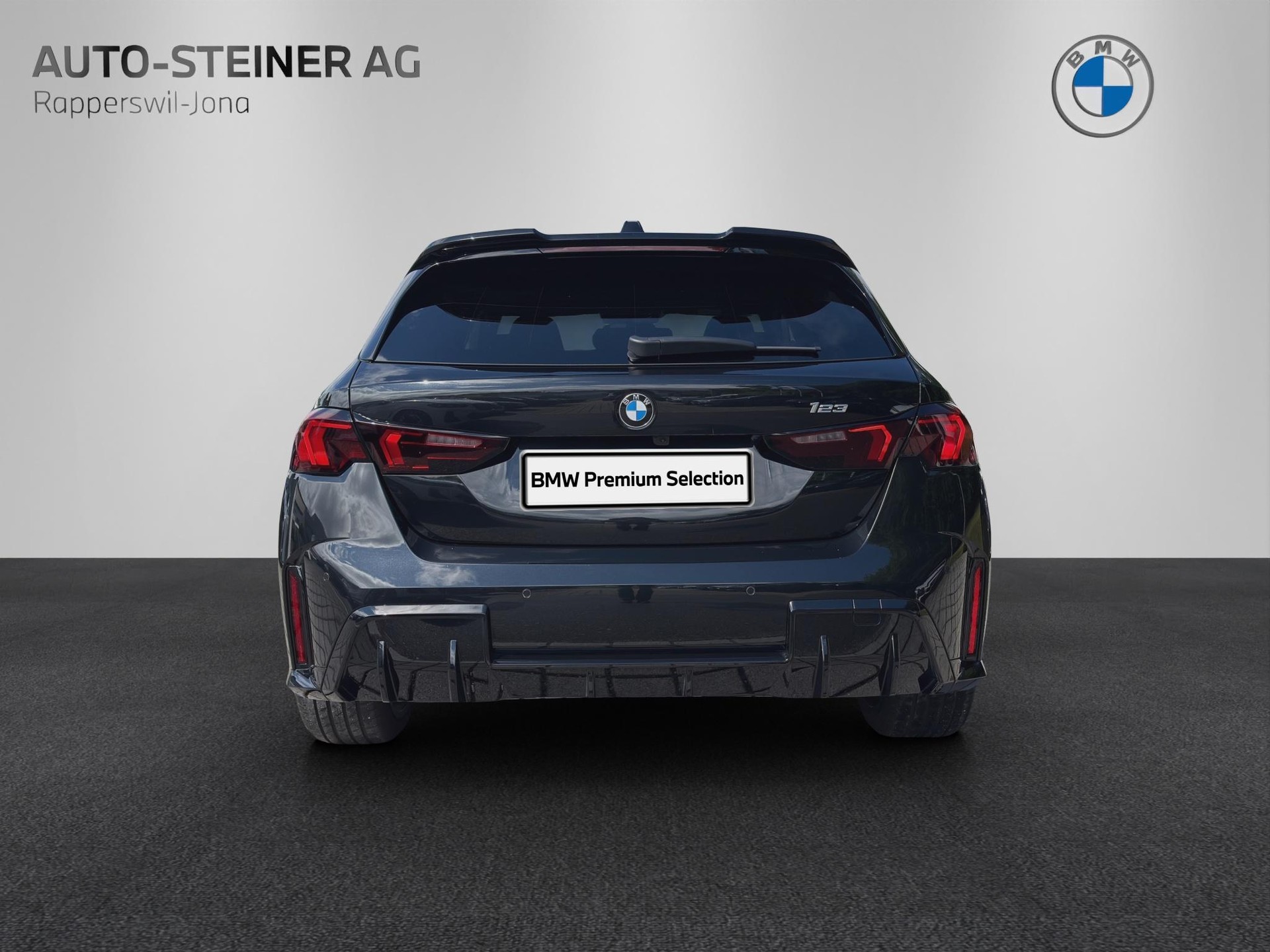 BMW 123 xDrive M Sport Pro Steptronic-showroom-element-3