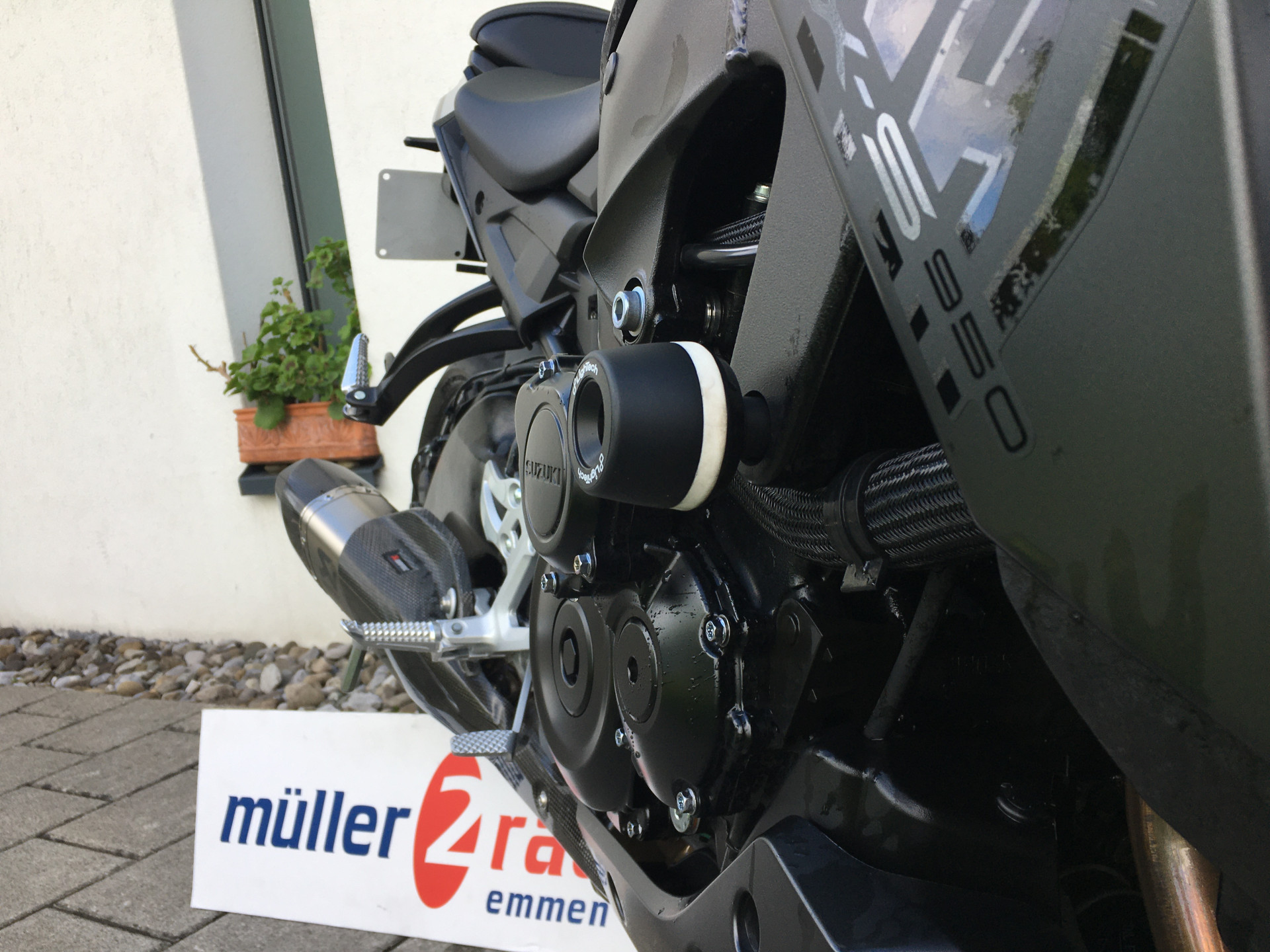 SUZUKI GSX-S 950-image-4