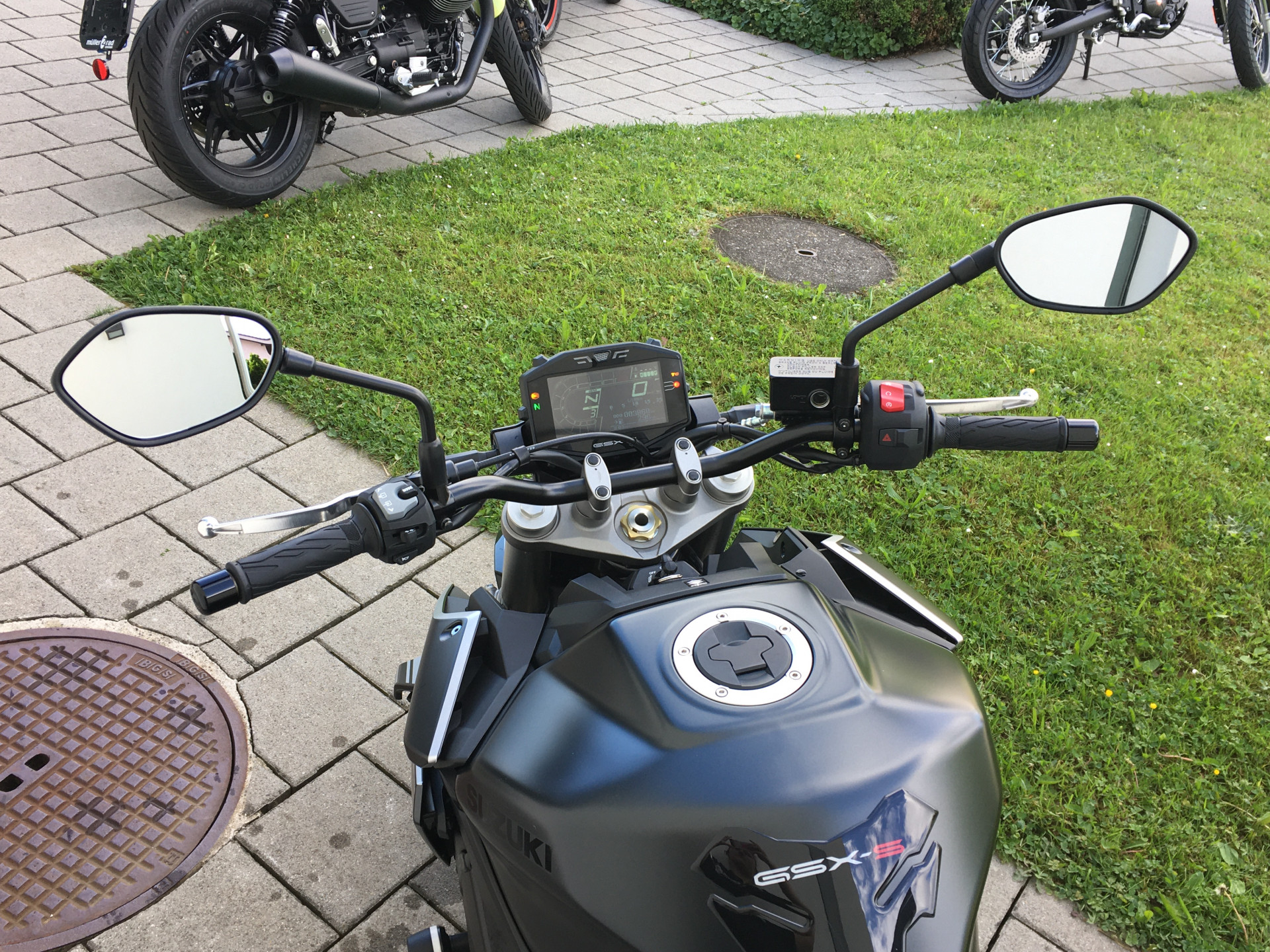 SUZUKI GSX-S 950-image-8