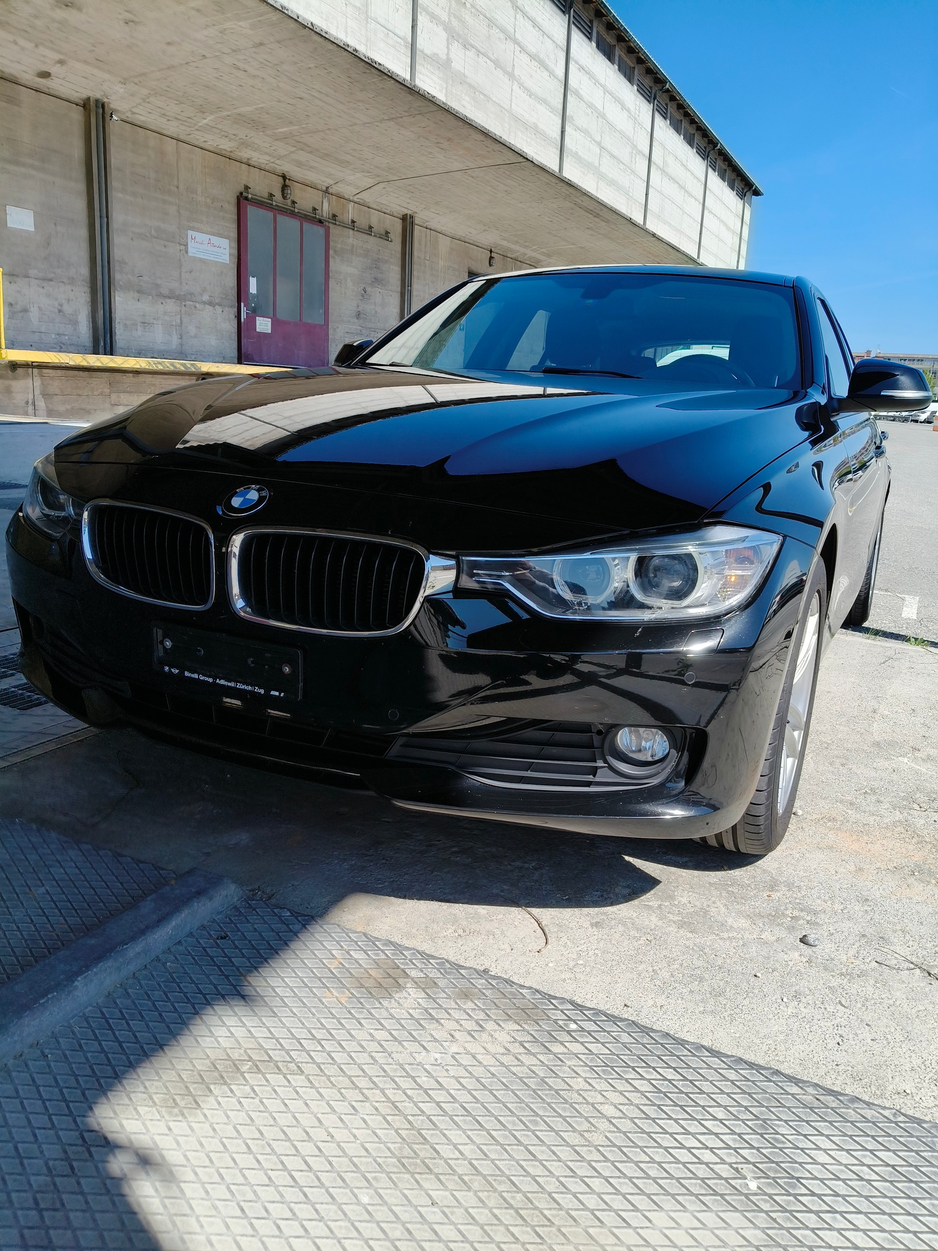 BMW 318d Touring Steptronic-image-2