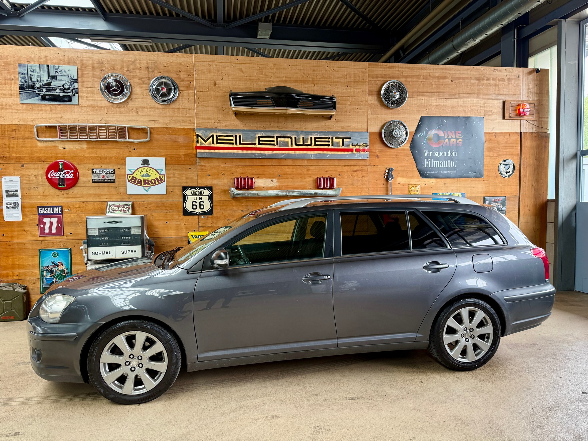 TOYOTA Avensis 2.0 D4 VVT-i Limited Sportswagon T-Step4-showroom-element-3
