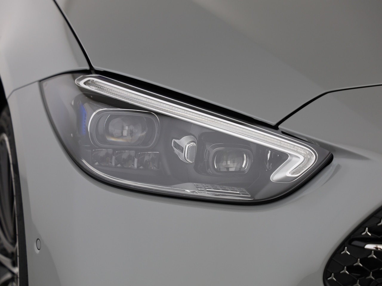 MERCEDES-BENZ C 300 T 4 Matic-image-17