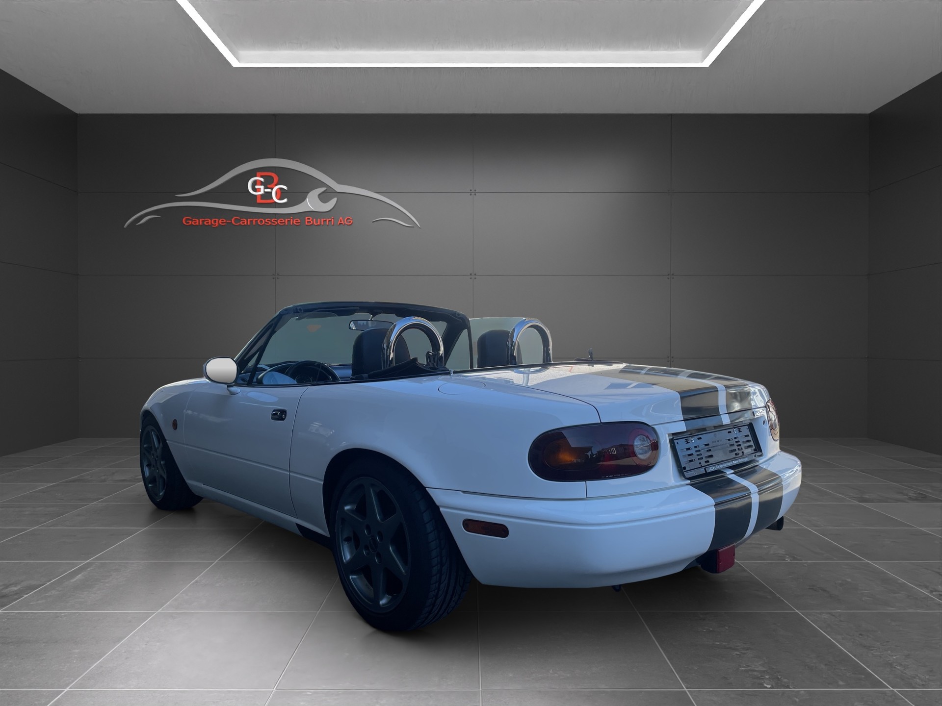 MAZDA MX-5 1.6i-16-image-5