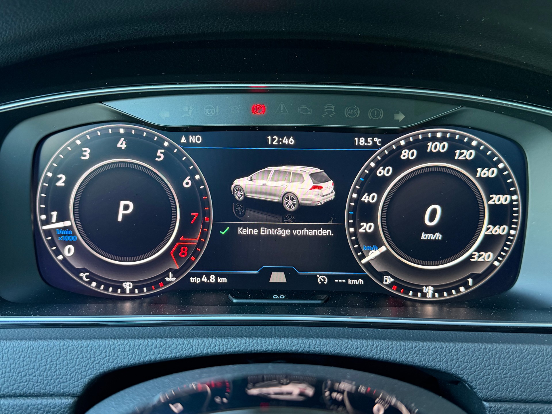 VW Golf Variant 2.0 TSI R 4Motion DSG-image-15