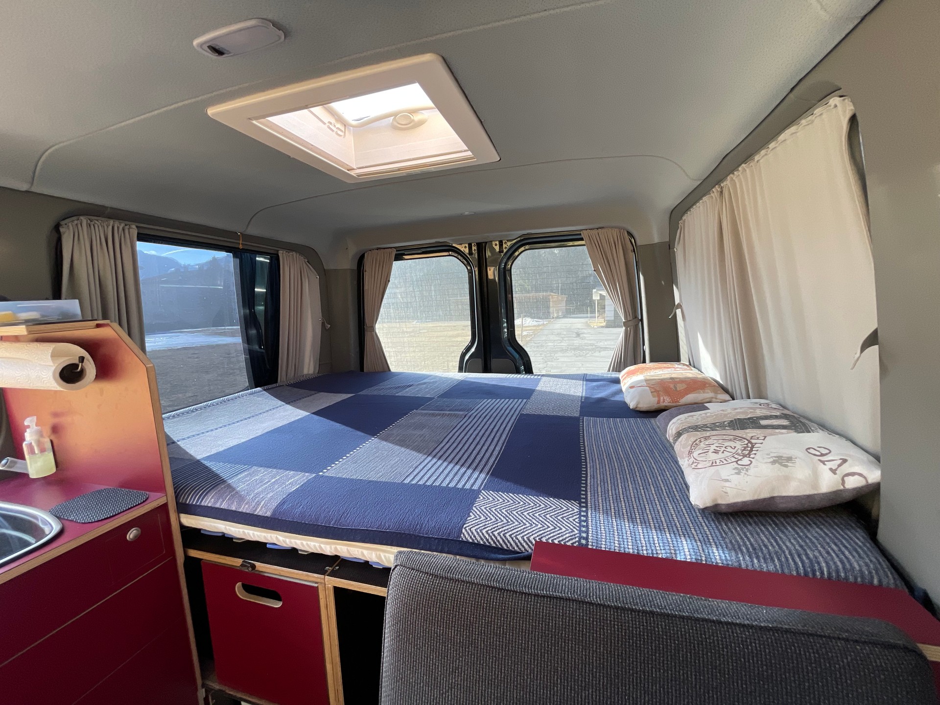 MERCEDES-BENZ Sprinter 216 CDI-image-16