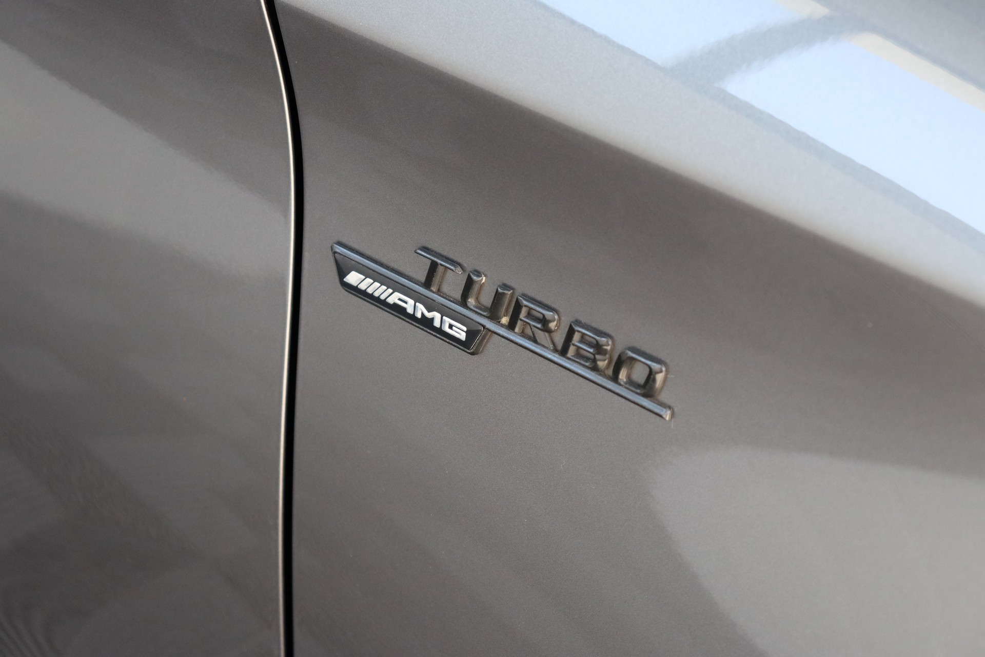 MERCEDES-BENZ CLA Shooting Brake 45 AMG 4Matic Speedshift-image-4