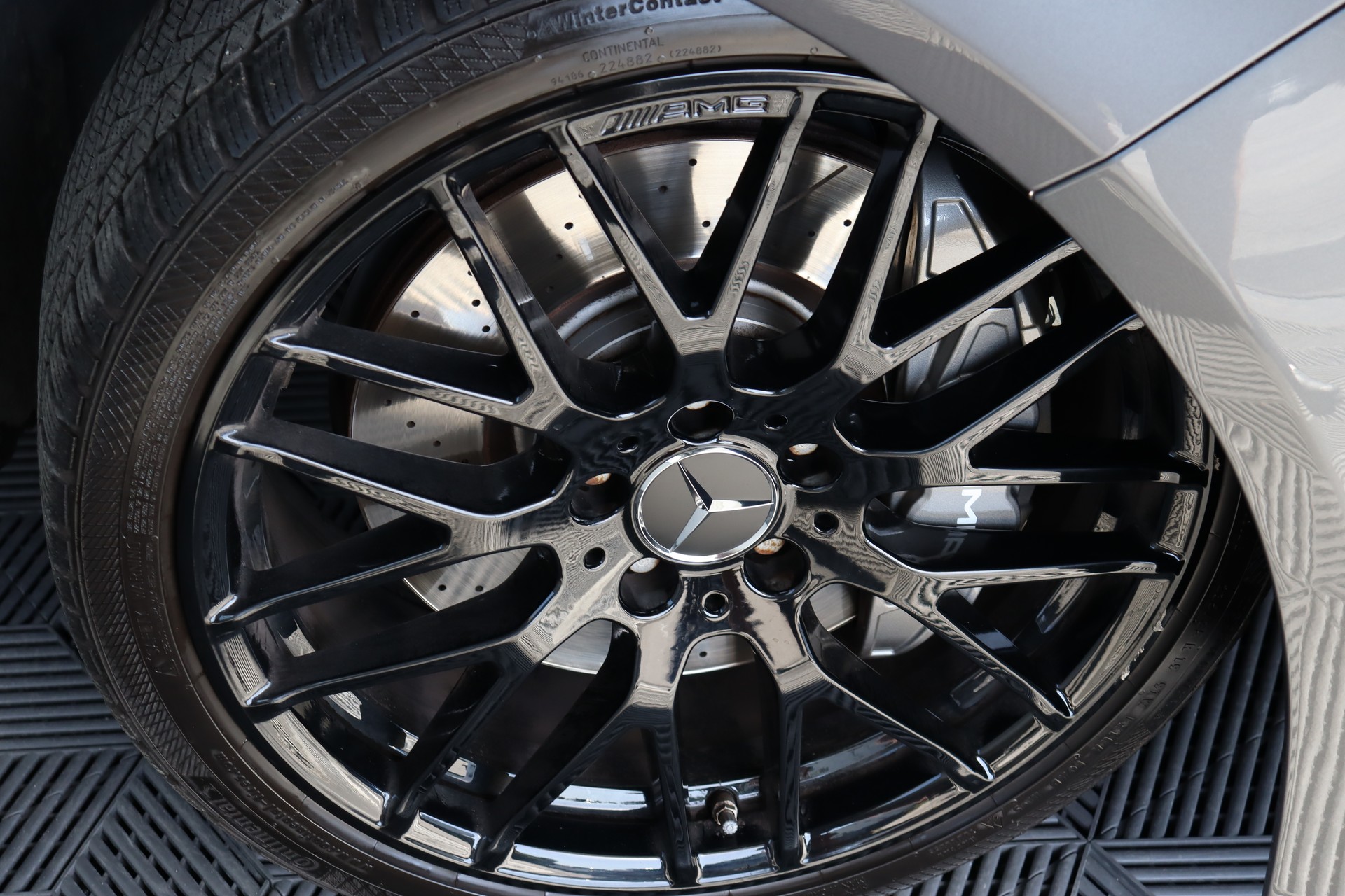 MERCEDES-BENZ CLA Shooting Brake 45 AMG 4Matic Speedshift-image-5