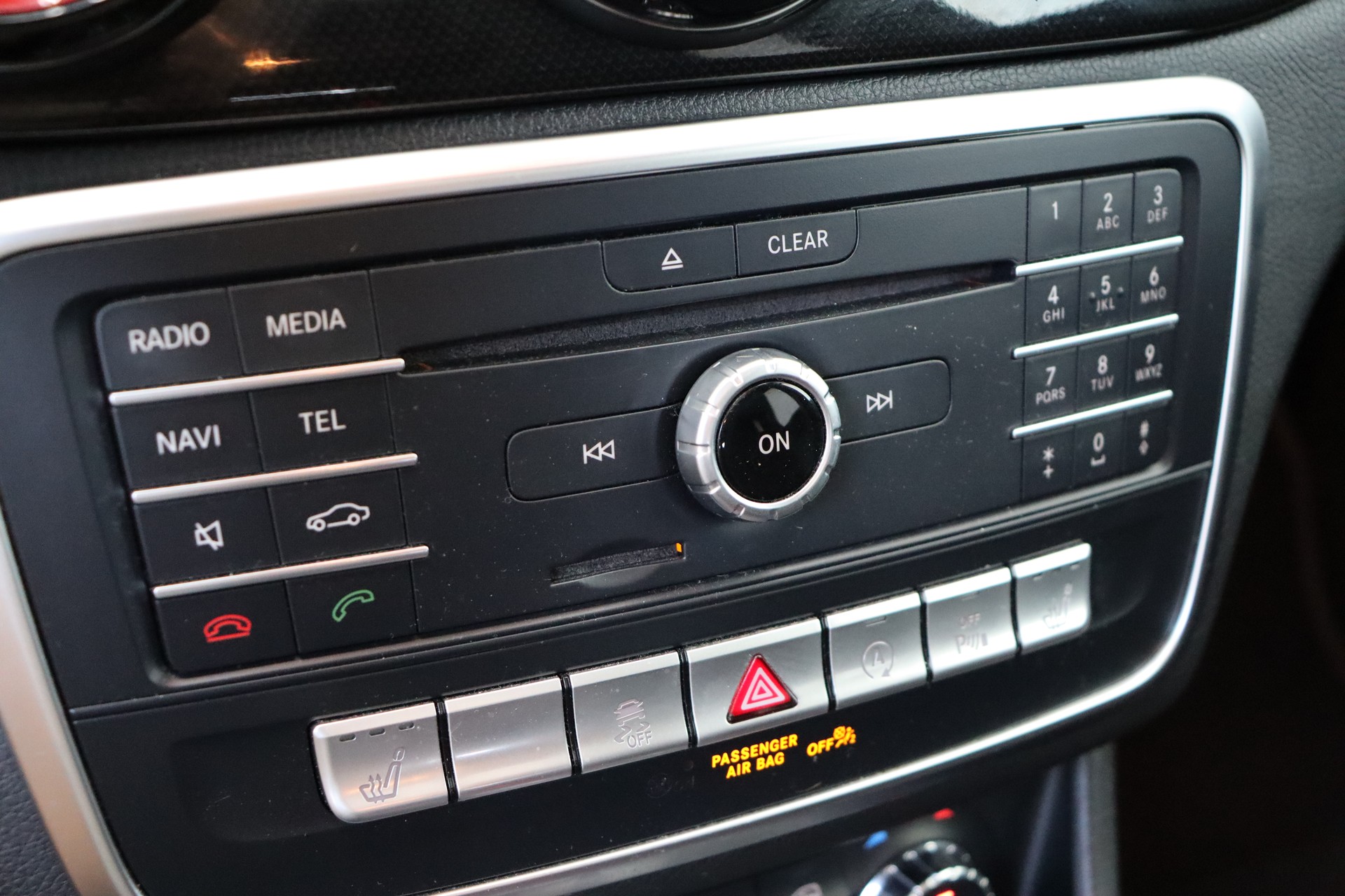 MERCEDES-BENZ CLA Shooting Brake 45 AMG 4Matic Speedshift-image-17