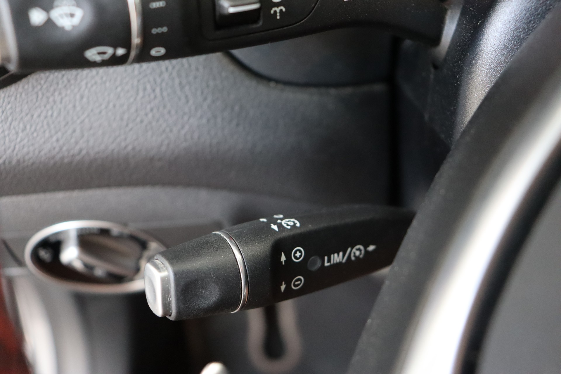MERCEDES-BENZ CLA Shooting Brake 45 AMG 4Matic Speedshift-image-18
