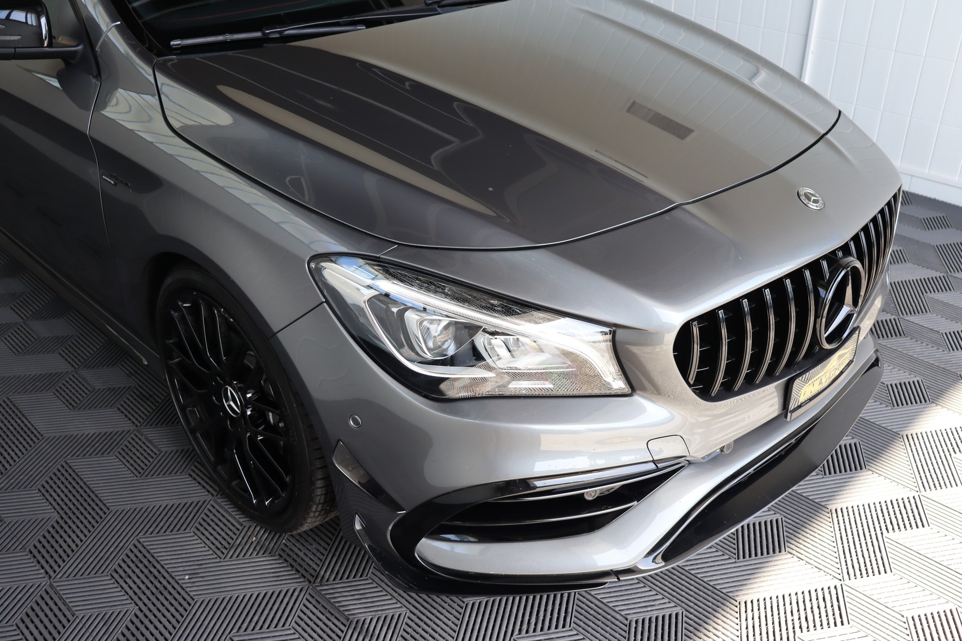 MERCEDES-BENZ CLA Shooting Brake 45 AMG 4Matic Speedshift-showroom-element-2