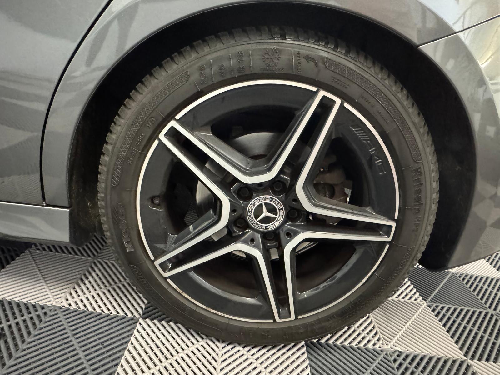MERCEDES-BENZ A 200 AMG LINE 7G-DCT-image-28