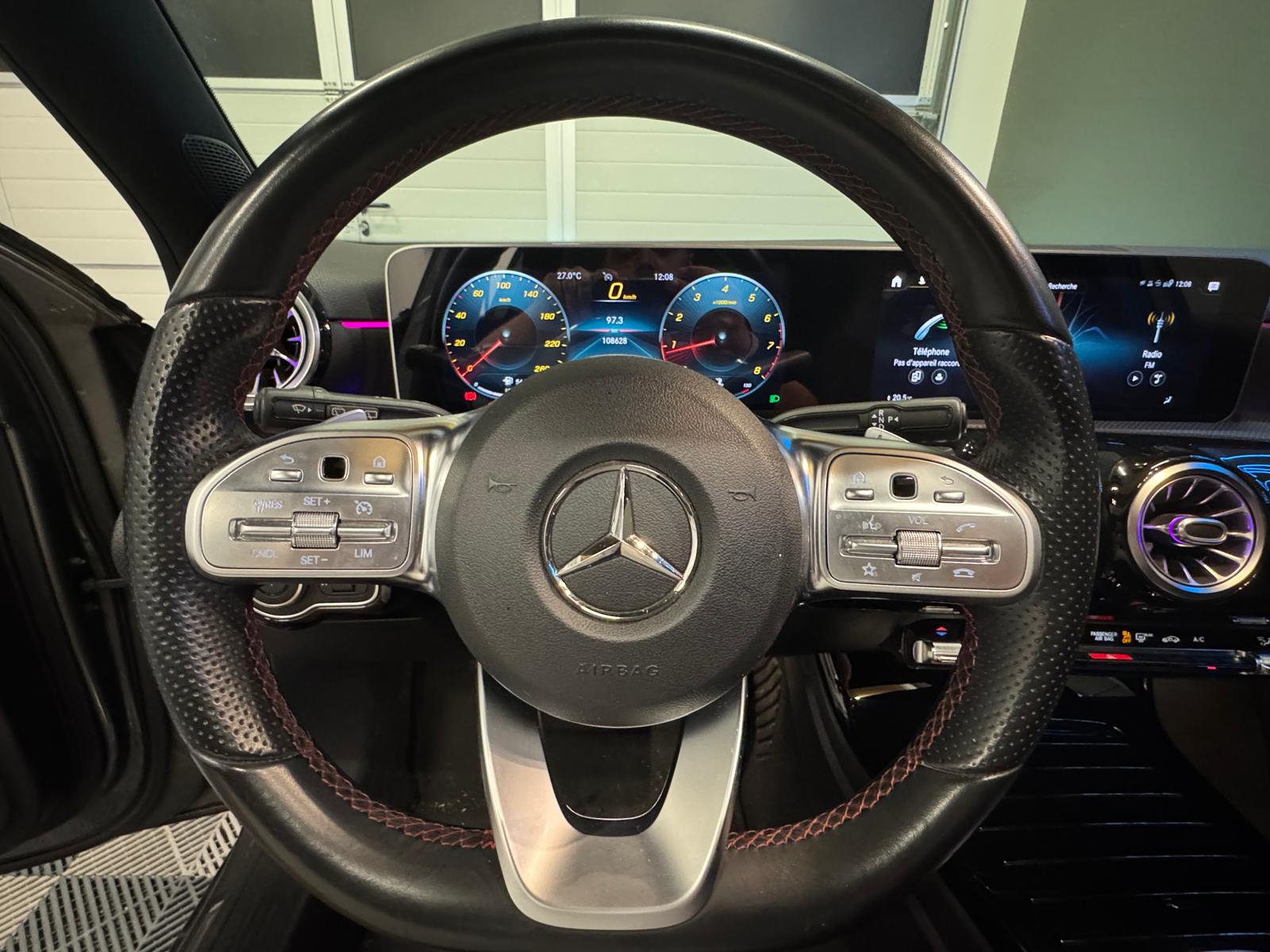 MERCEDES-BENZ A 200 AMG LINE 7G-DCT-image-16