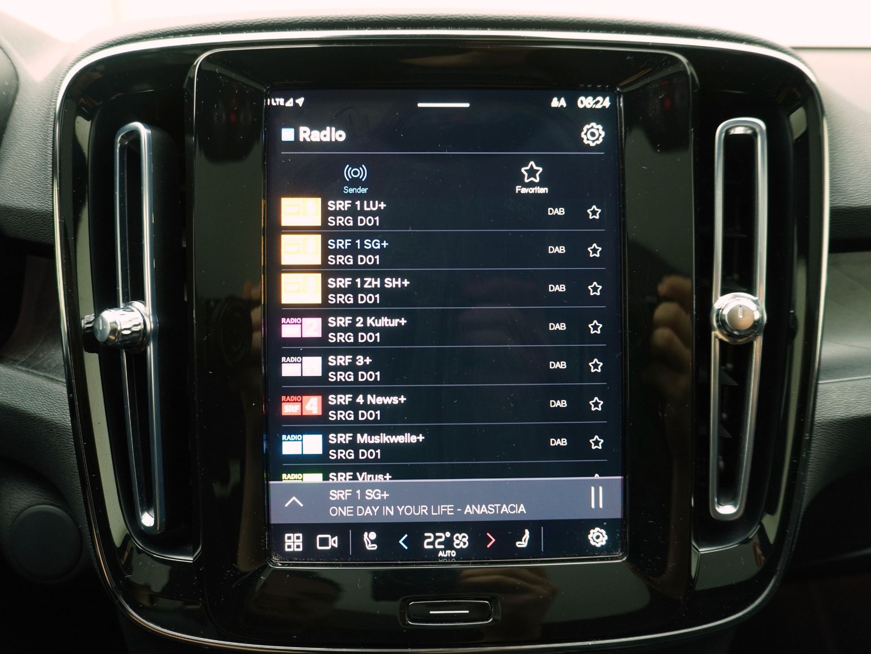 VOLVO C40 P8 Twin Recharge AWD-image-23