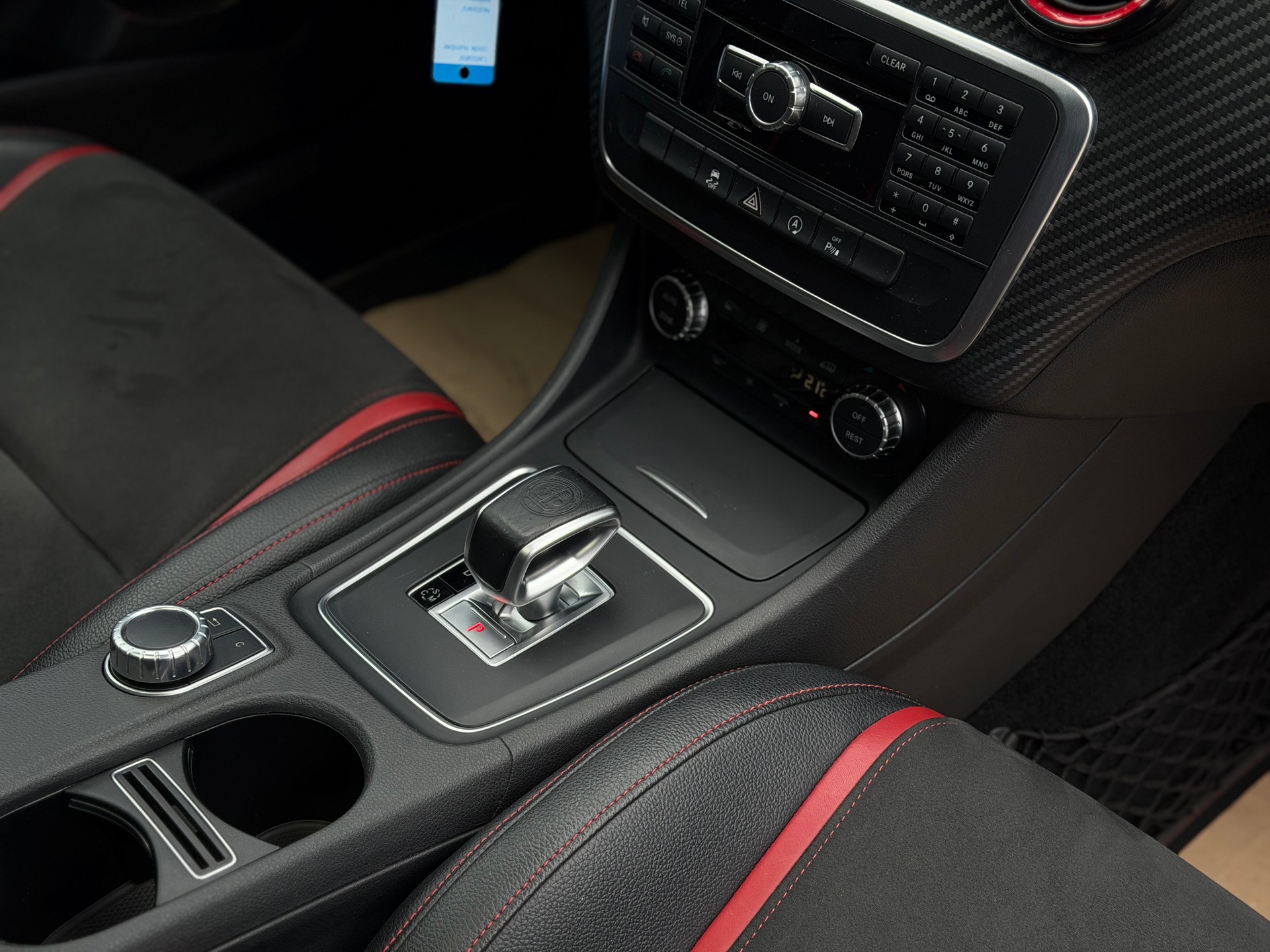 MERCEDES-BENZ A 45 AMG 4Matic Speedshift 7G-DCT-image-17