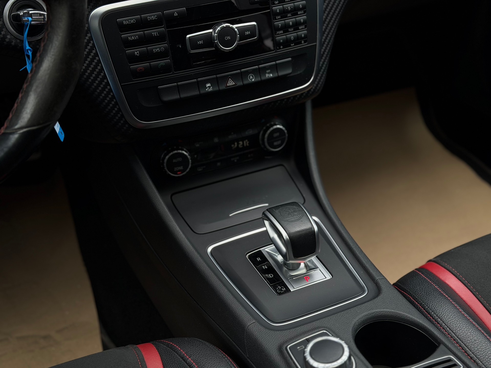 MERCEDES-BENZ A 45 AMG 4Matic Speedshift 7G-DCT-image-18
