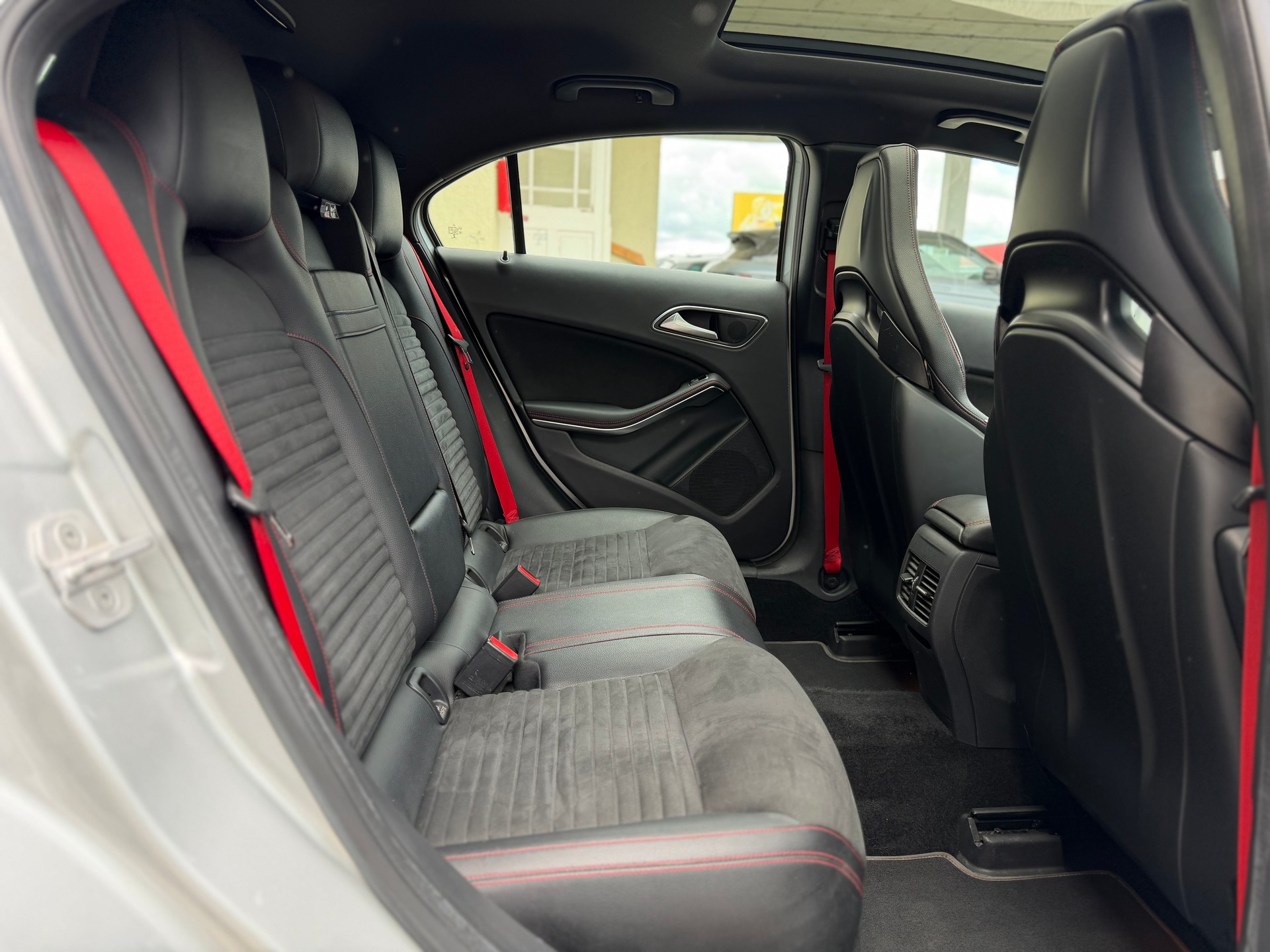 MERCEDES-BENZ A 45 AMG 4Matic Speedshift 7G-DCT-image-13