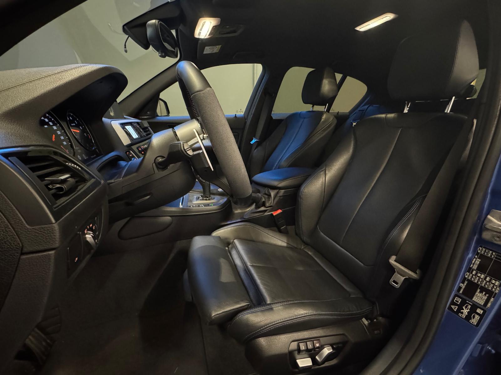 BMW M140i xDrive Steptronic-image-9