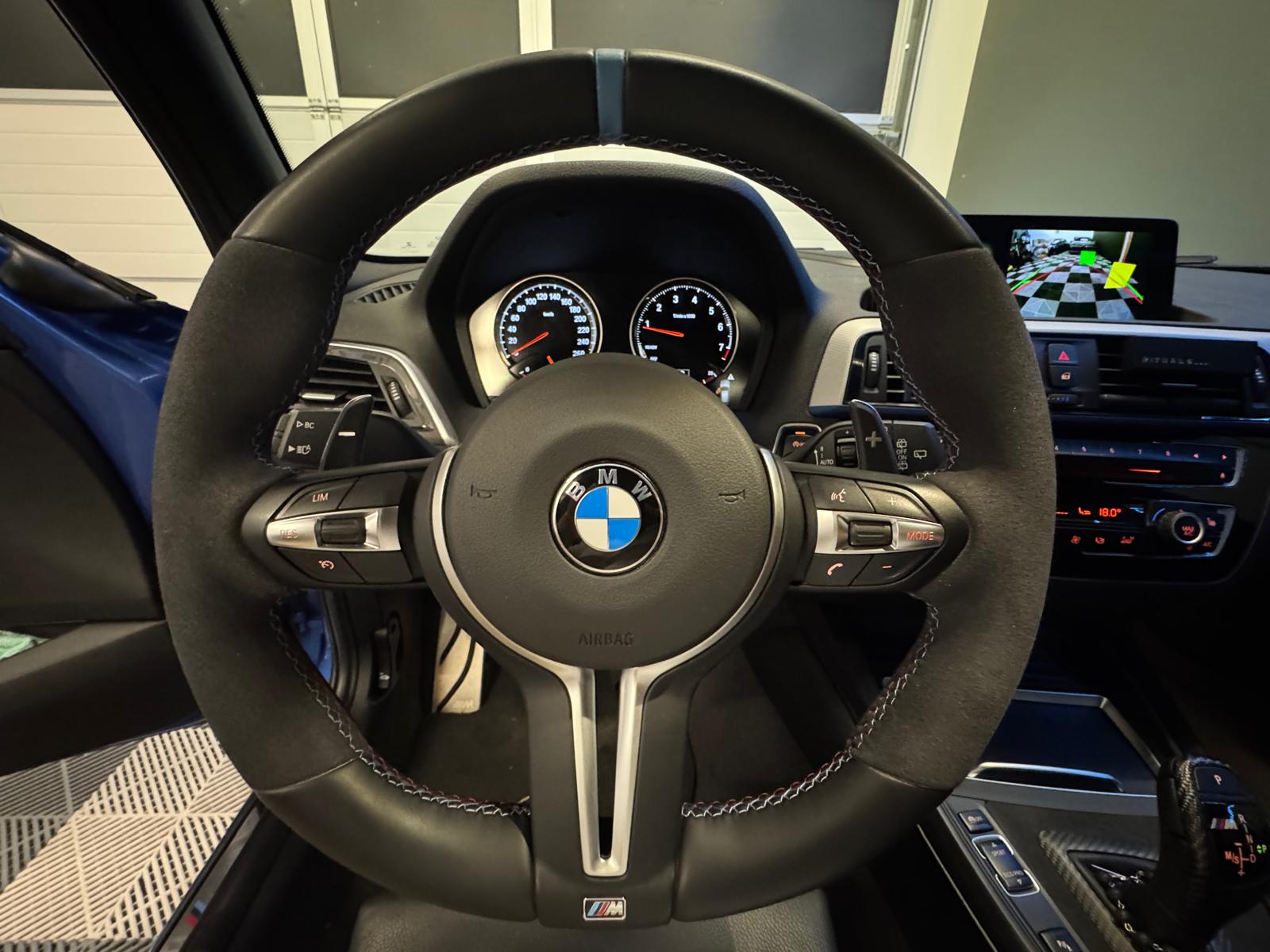 BMW M140i xDrive Steptronic-image-16