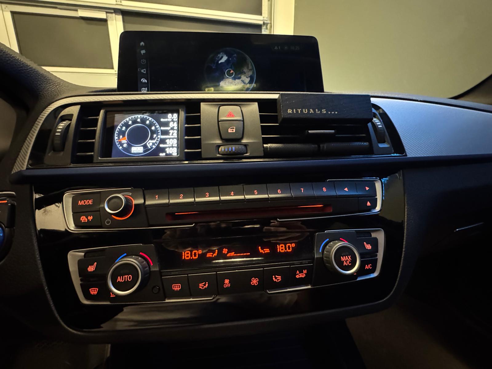 BMW M140i xDrive Steptronic-image-22