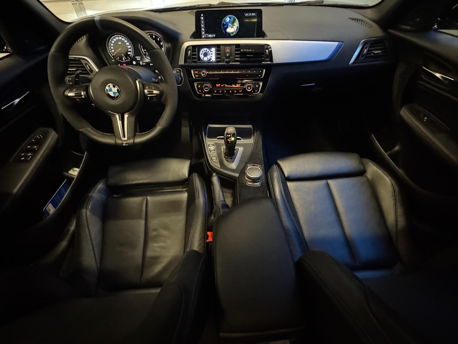 BMW M140i xDrive Steptronic-image-13