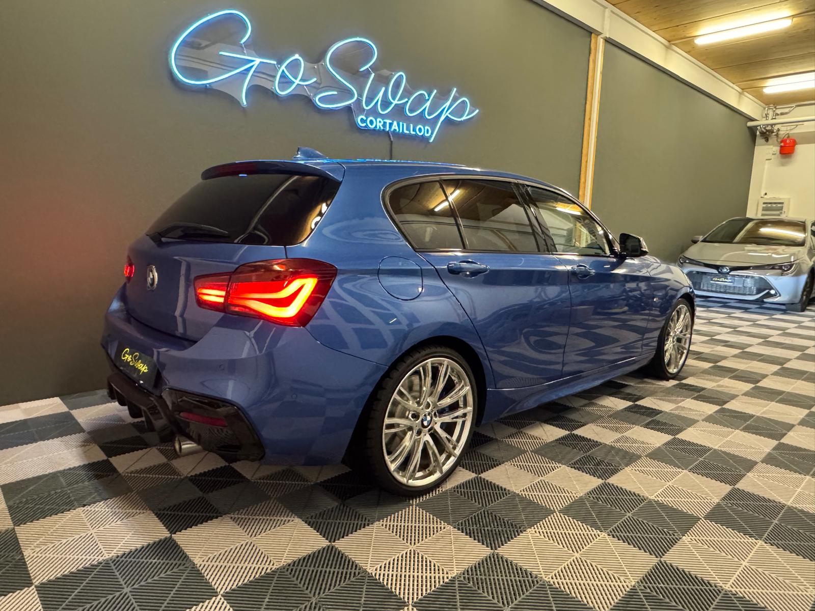 BMW M140i xDrive Steptronic-image-5