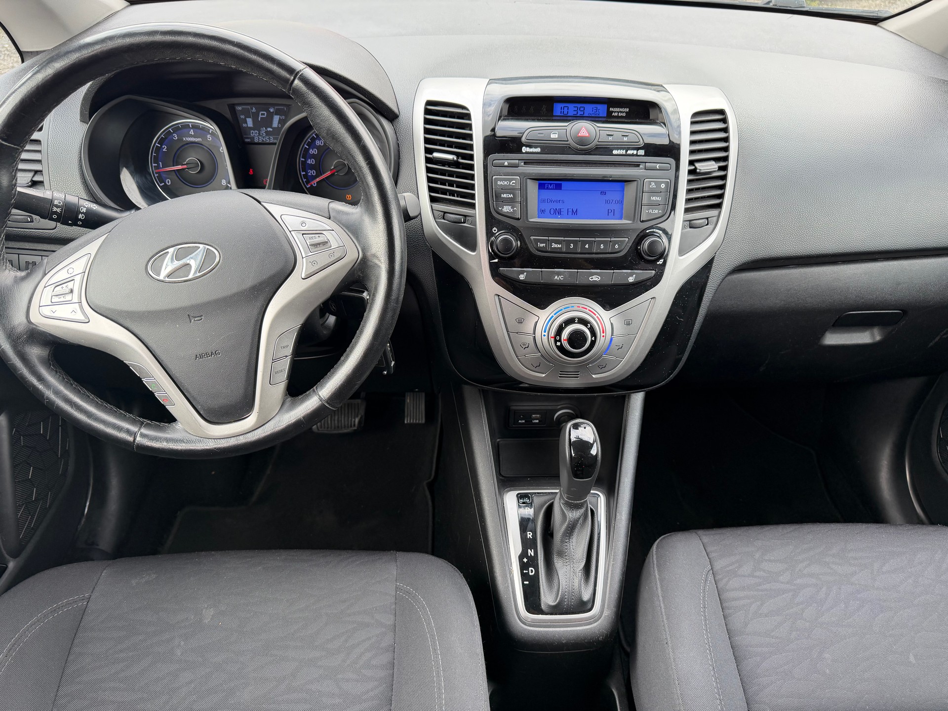 HYUNDAI iX20 1.6 Amplia Automatic-image-6