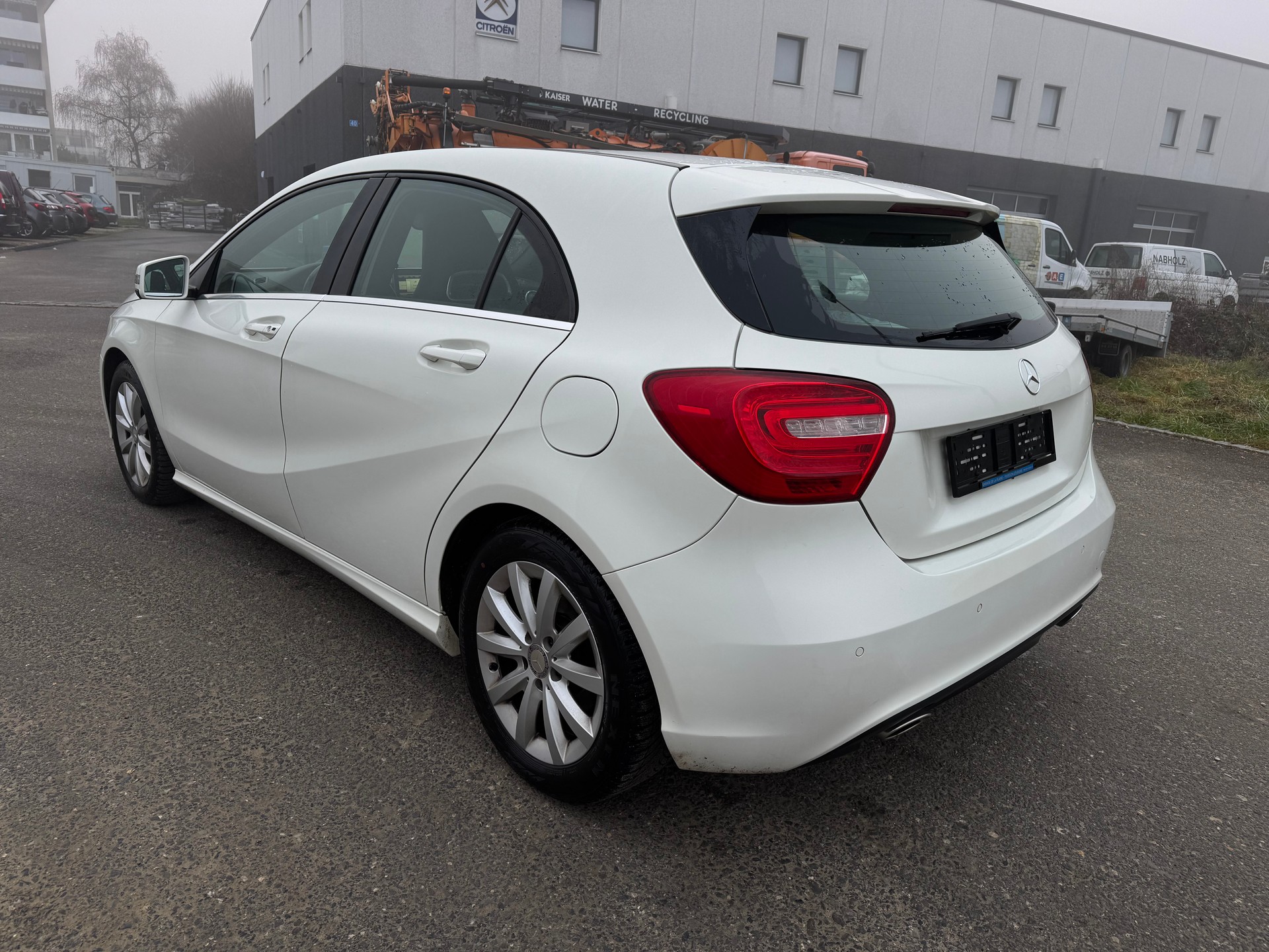 MERCEDES-BENZ A 200 7G-DCT-image-10