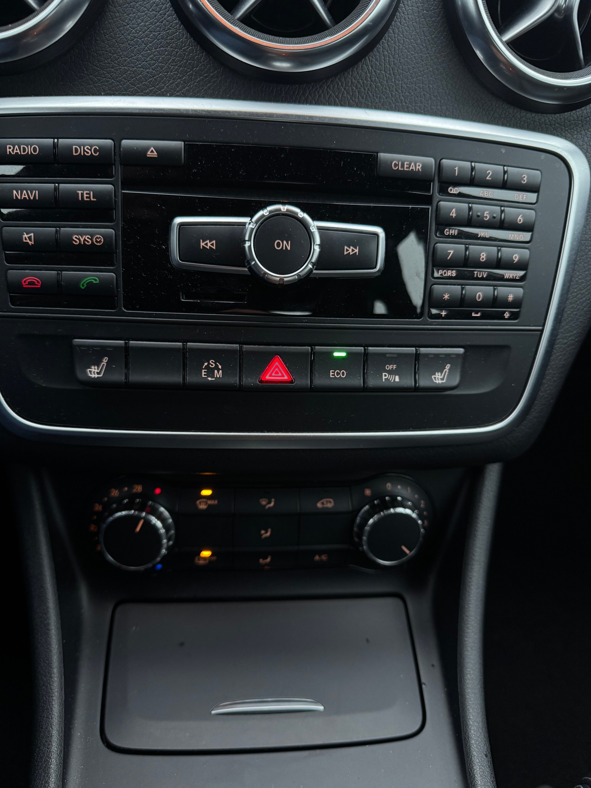 MERCEDES-BENZ A 200 7G-DCT-image-6