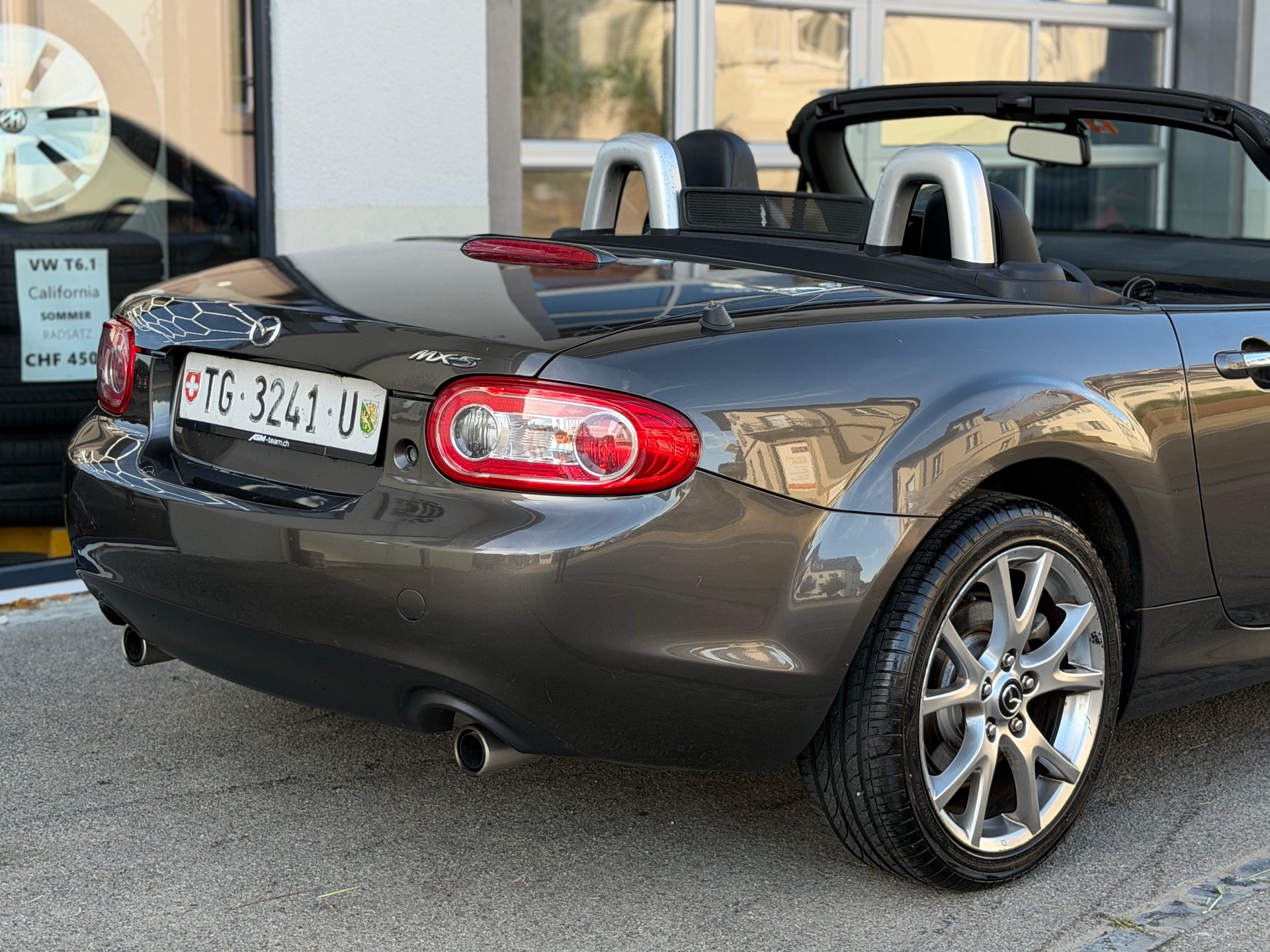 MAZDA MX-5 1.8i 16V Exclusive Cabrio-image-11