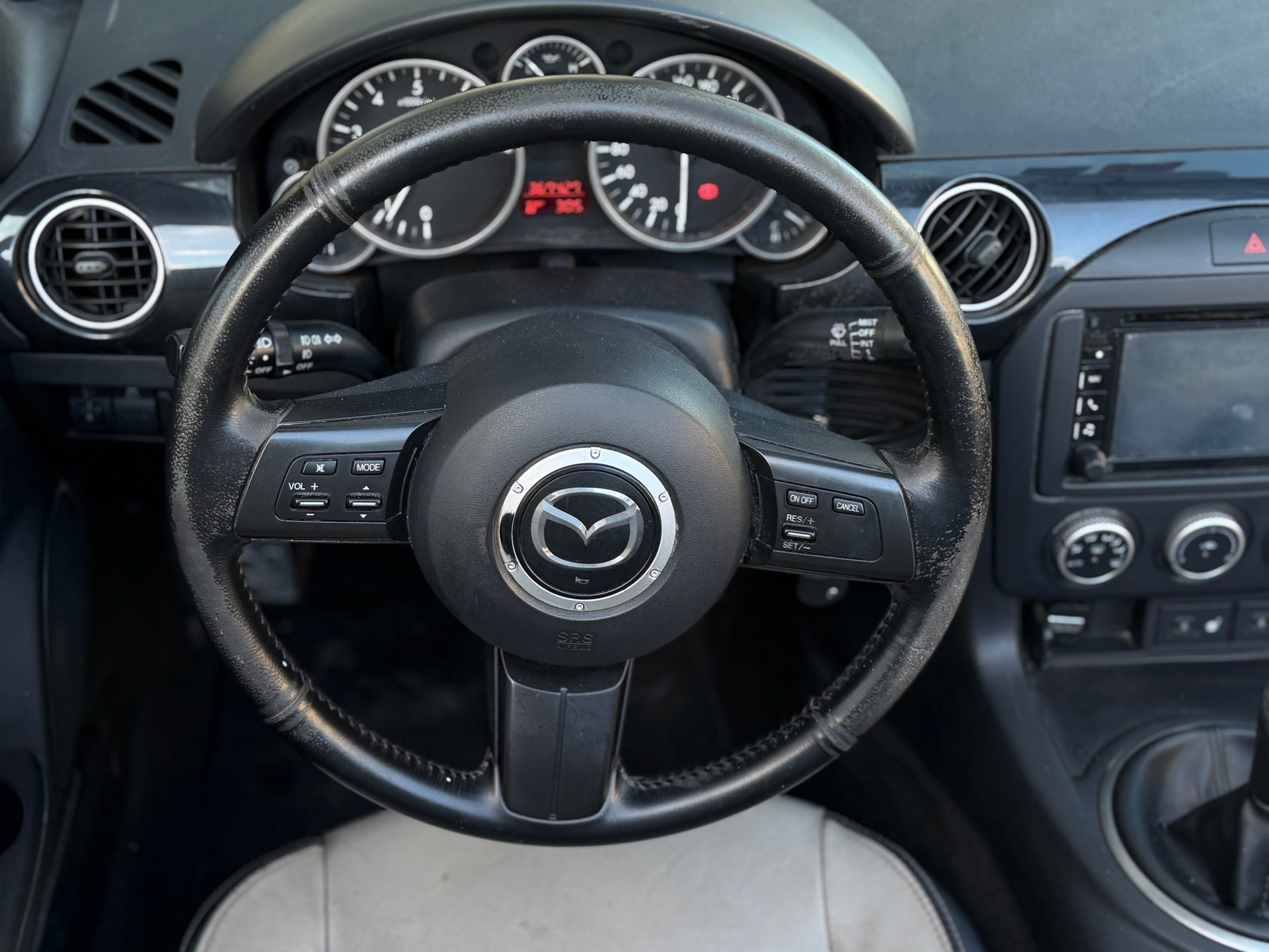 MAZDA MX-5 1.8i 16V Exclusive Cabrio-image-15