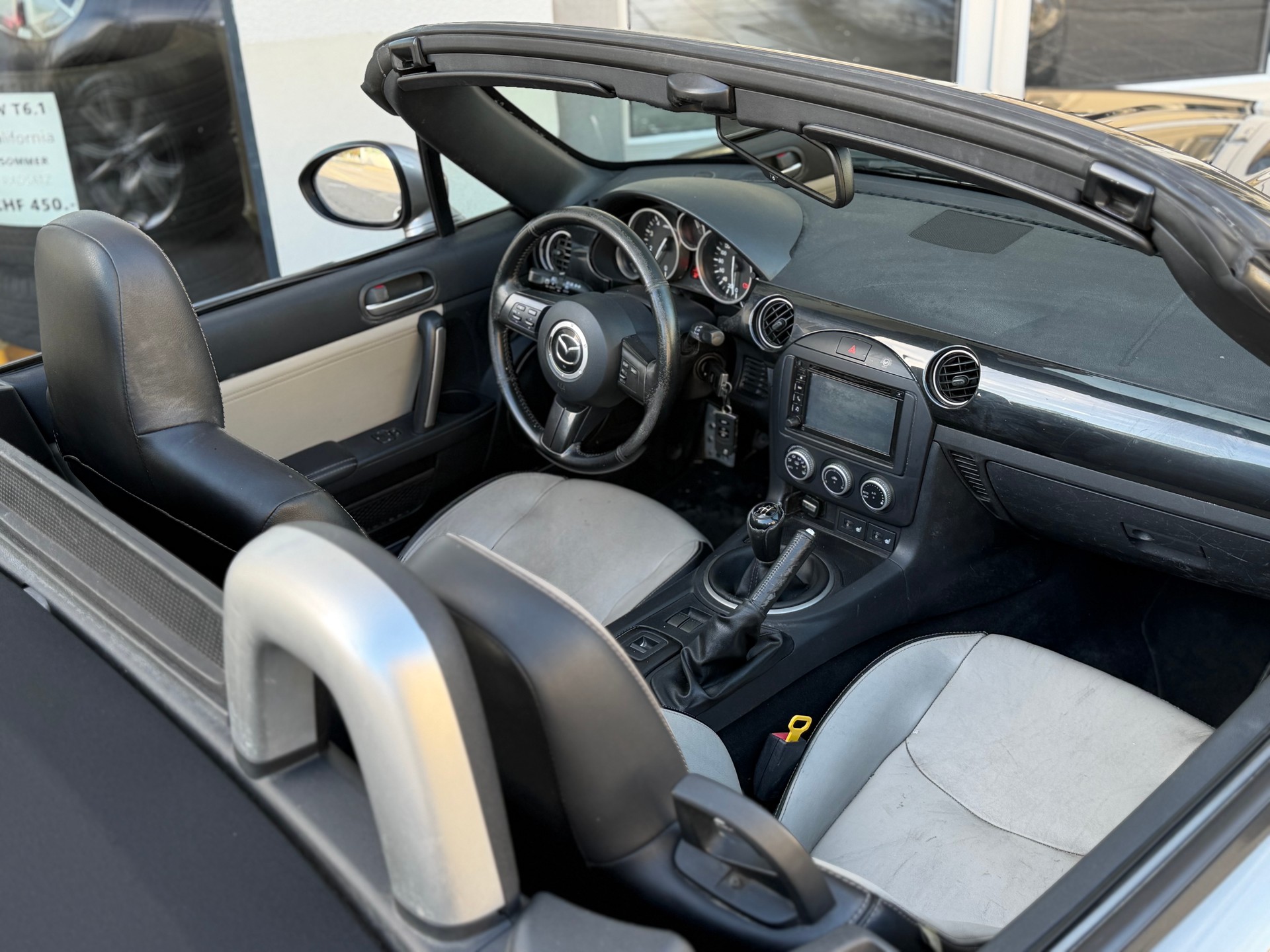 MAZDA MX-5 1.8i 16V Exclusive Cabrio-image-13