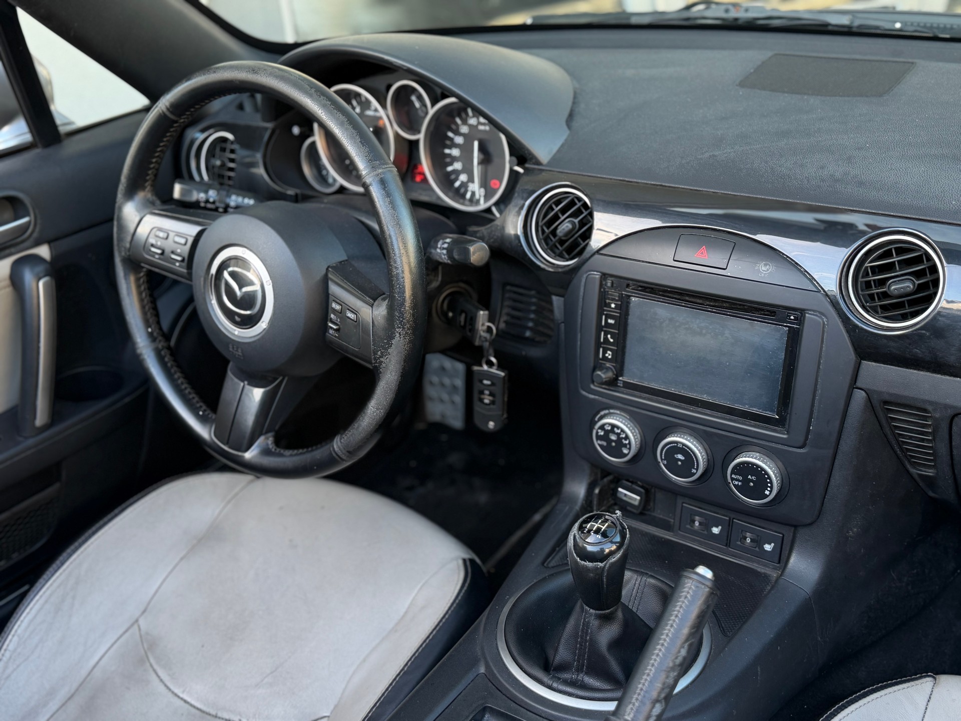 MAZDA MX-5 1.8i 16V Exclusive Cabrio-image-14