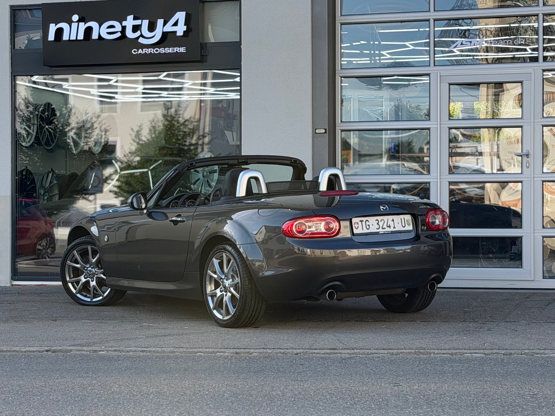 MAZDA MX-5 1.8i 16V Exclusive Cabrio-image-6