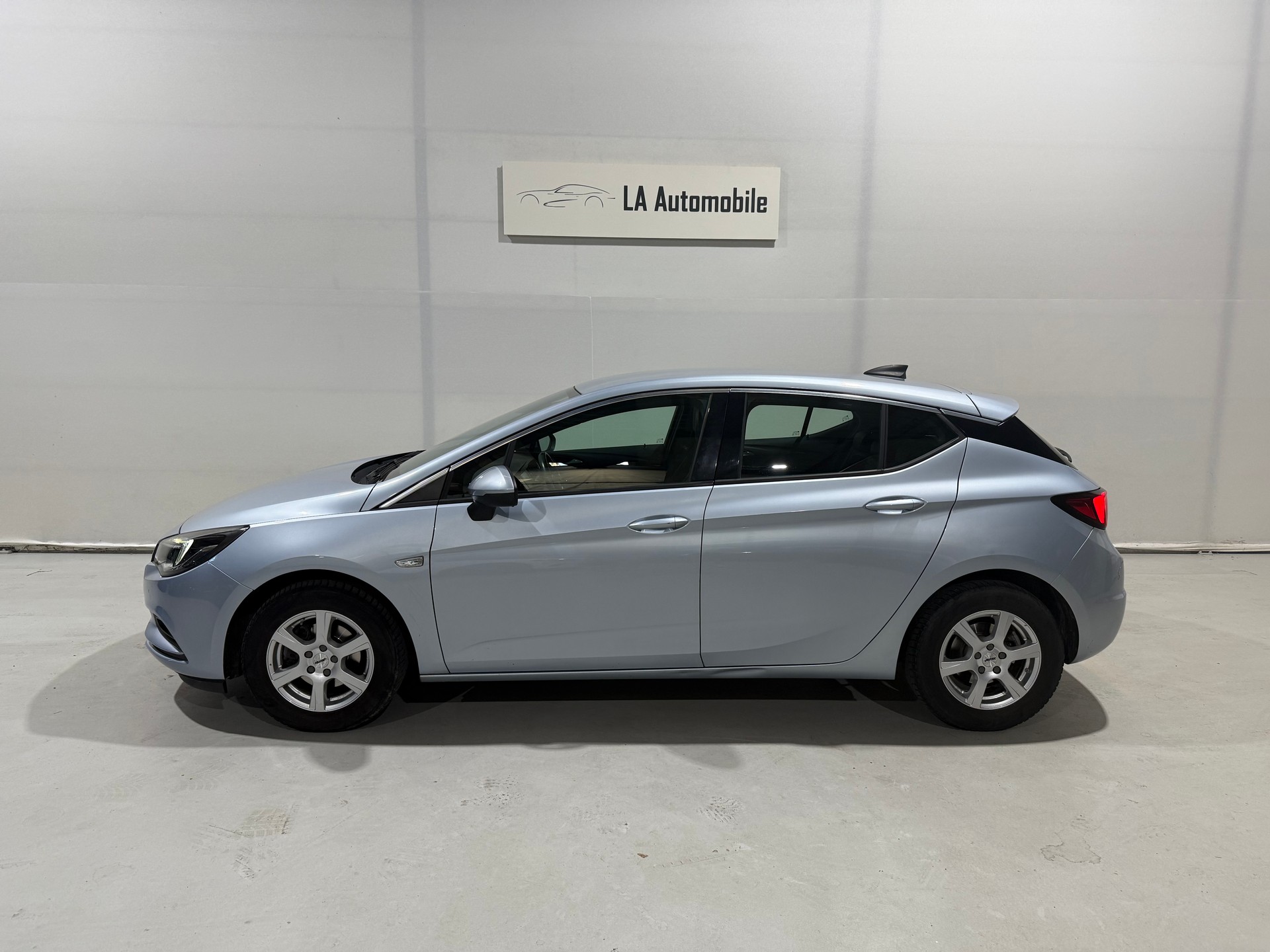 OPEL Astra 1.4i Turbo Excellence-image-2